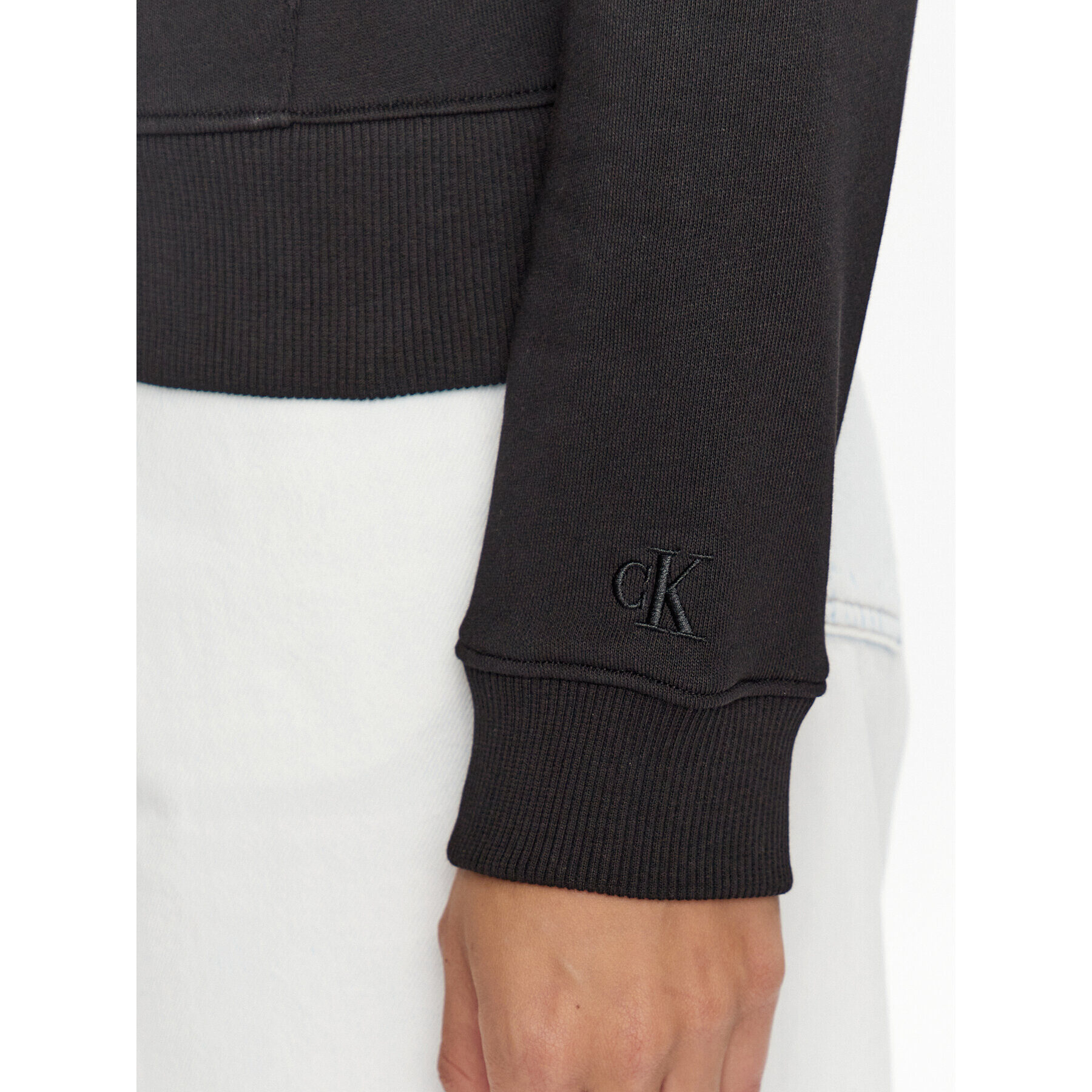 Calvin Klein Jeans Суитшърт J20J220254 Черен Regular Fit - Pepit.bg