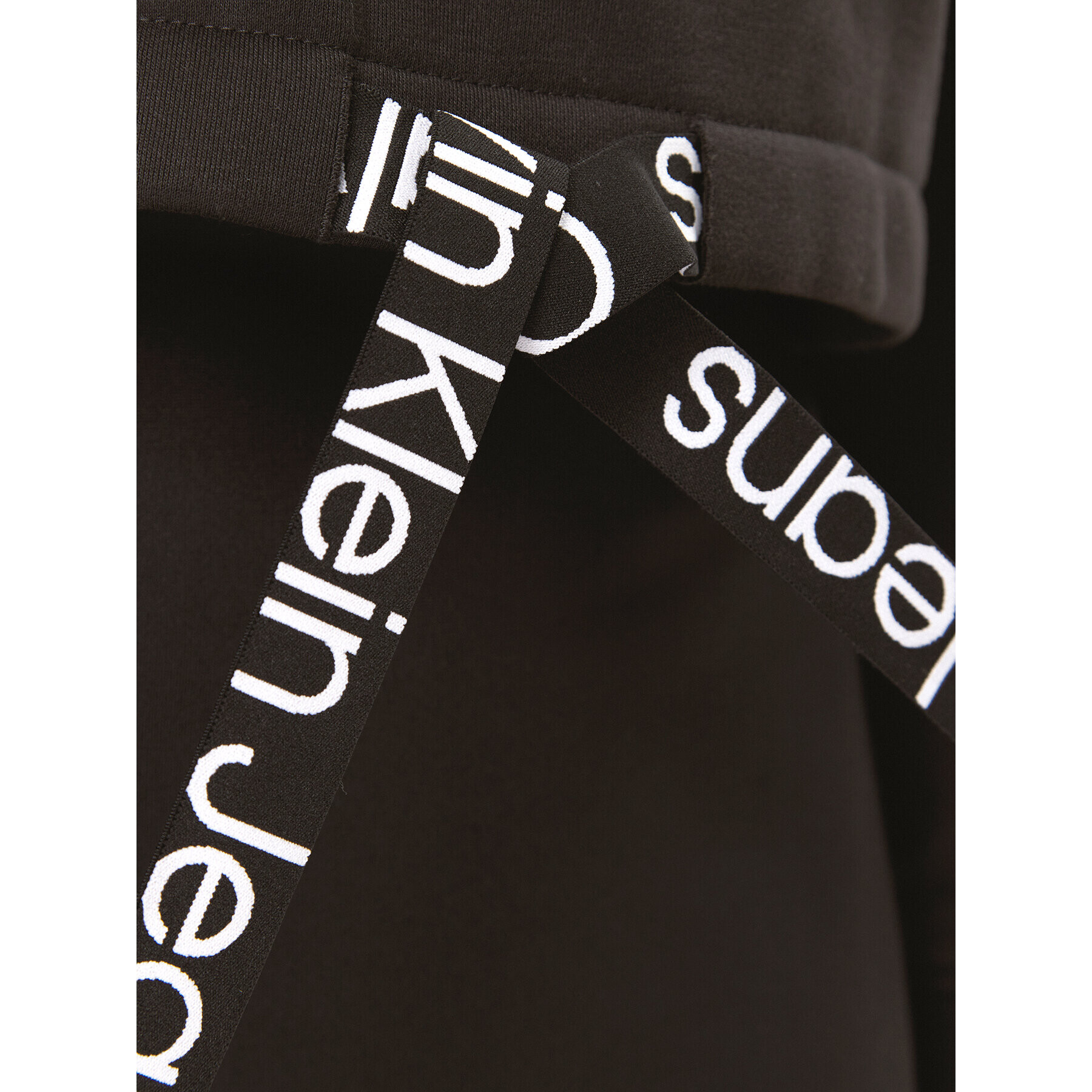 Calvin Klein Jeans Суитшърт J20J221946 Черен Regular Fit - Pepit.bg