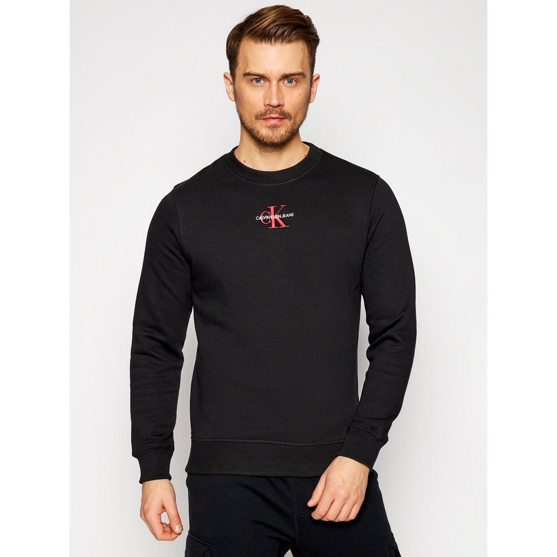Calvin Klein Jeans Суитшърт J30J317045 Черен Regular Fit - Pepit.bg