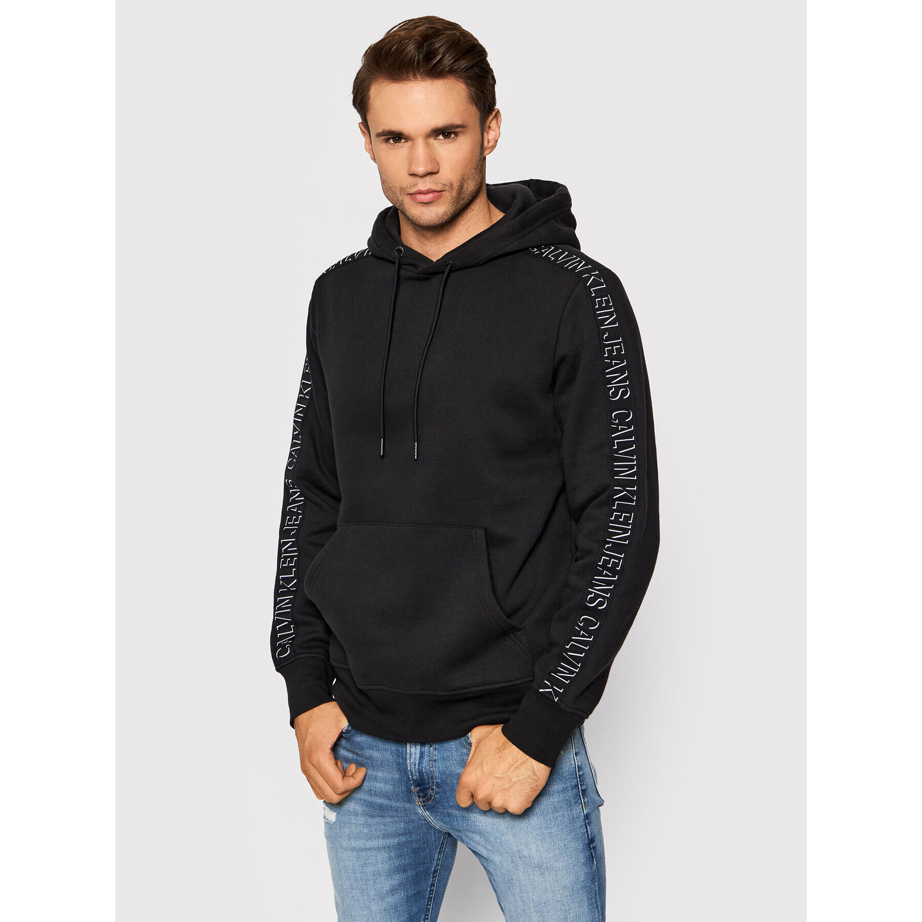 Calvin Klein Jeans Суитшърт J30J318809 Черен Regular Fit - Pepit.bg