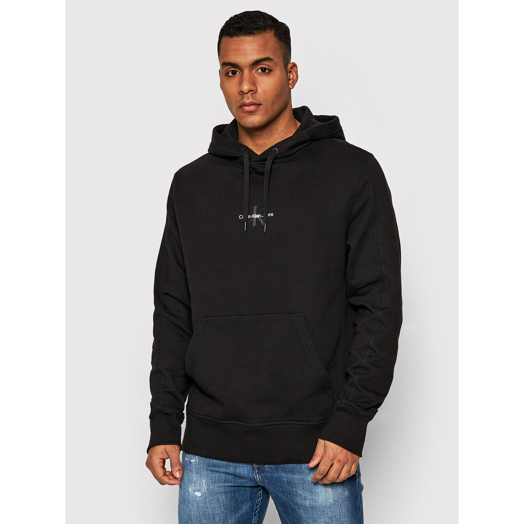 Calvin Klein Jeans Суитшърт J30J319698 Черен Regular Fit - Pepit.bg
