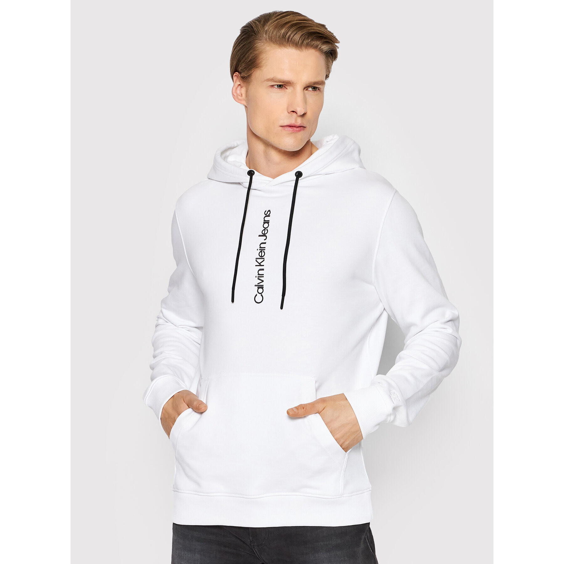 Calvin Klein Jeans Суитшърт J30J320043 Бял Regular Fit - Pepit.bg