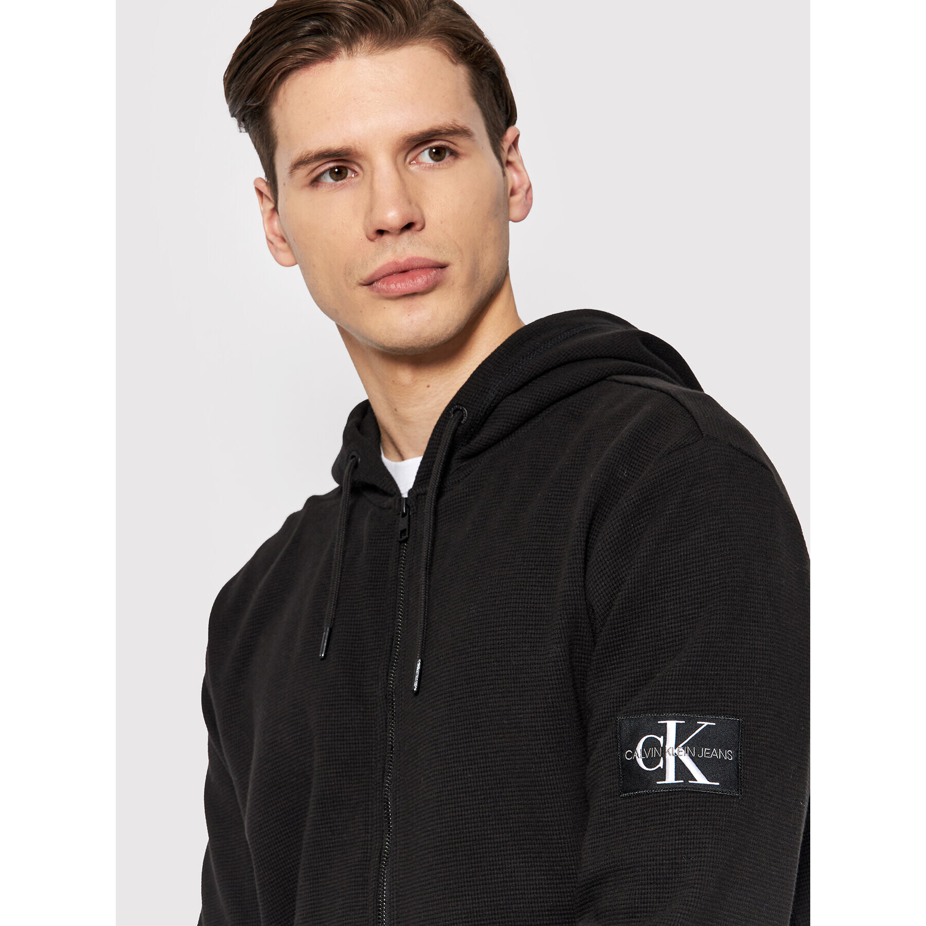 Calvin Klein Jeans Суитшърт J30J320605 Черен Regular Fit - Pepit.bg