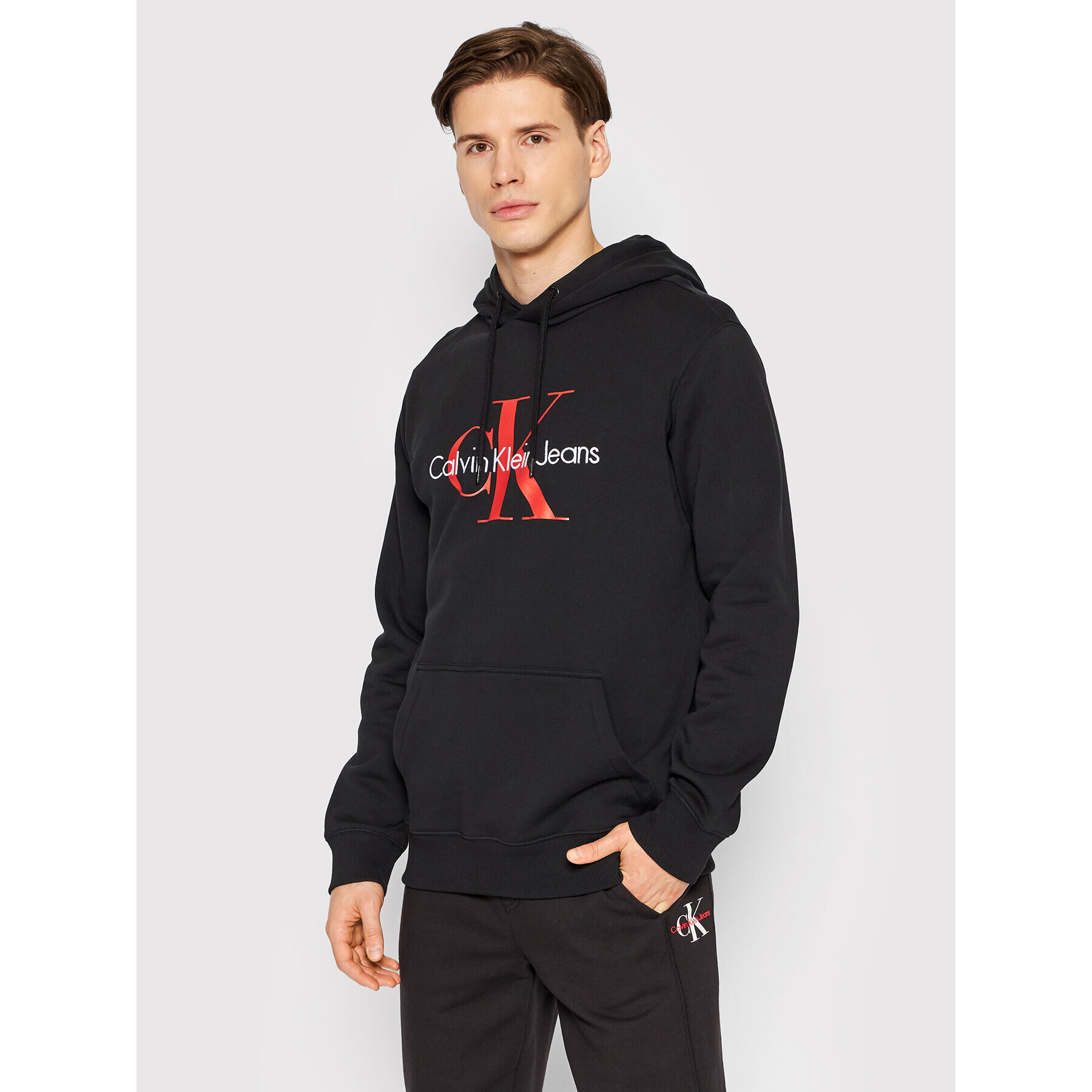 Calvin Klein Jeans Суитшърт J30J320805 Черен Regular Fit - Pepit.bg