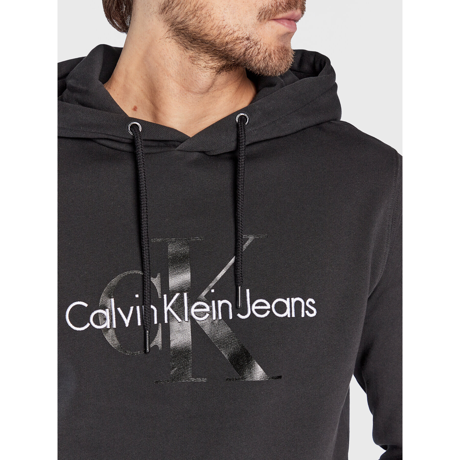 Calvin Klein Jeans Суитшърт J30J320805 Черен Regular Fit - Pepit.bg