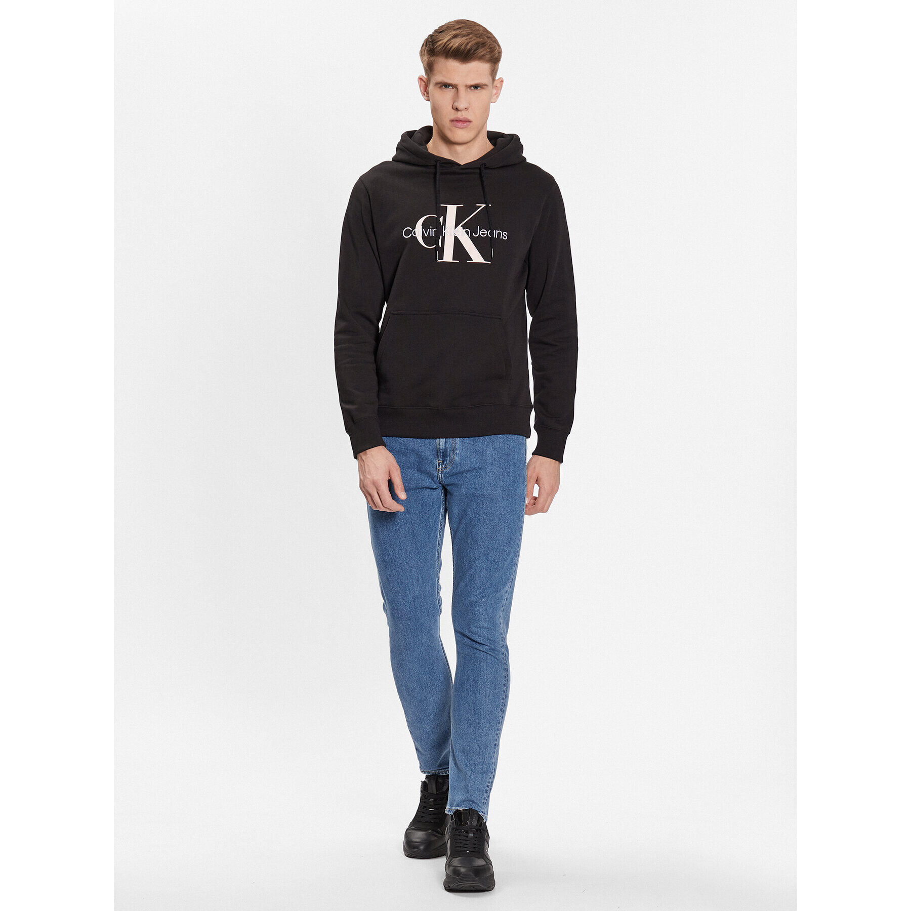 Calvin Klein Jeans Суитшърт J30J320805 Черен Regular Fit - Pepit.bg