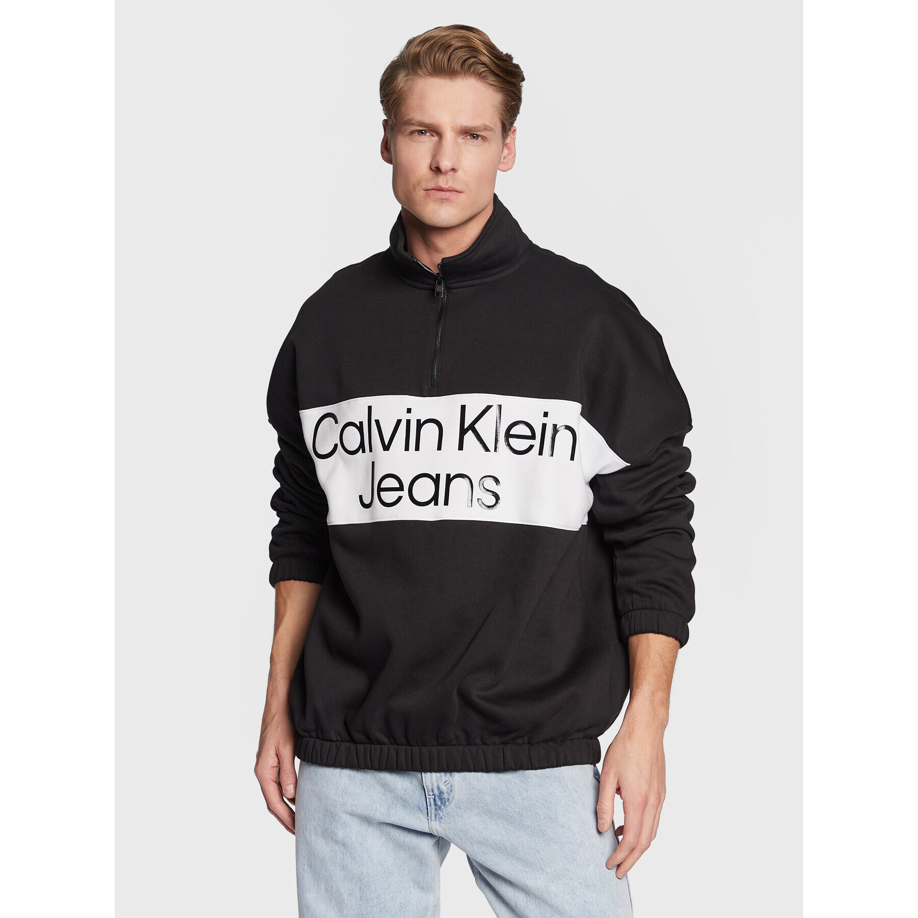 Calvin Klein Jeans Суитшърт J30J322630 Черен Relaxed Fit - Pepit.bg