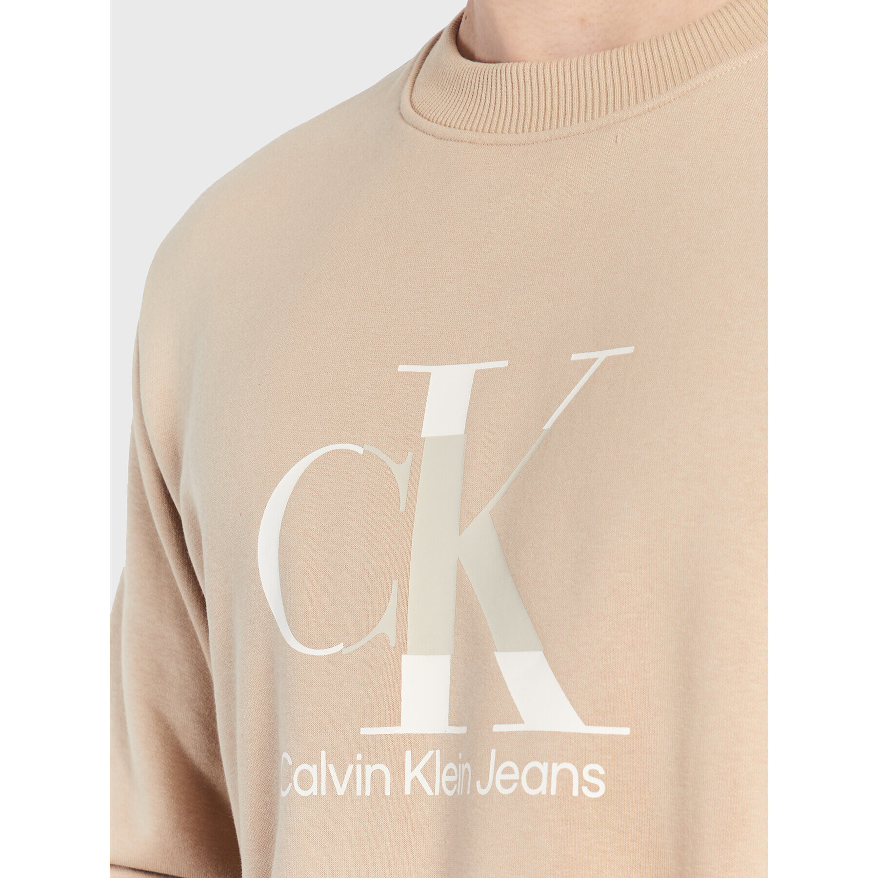 Calvin Klein Jeans Суитшърт J30J323298 Бежов Regular Fit - Pepit.bg