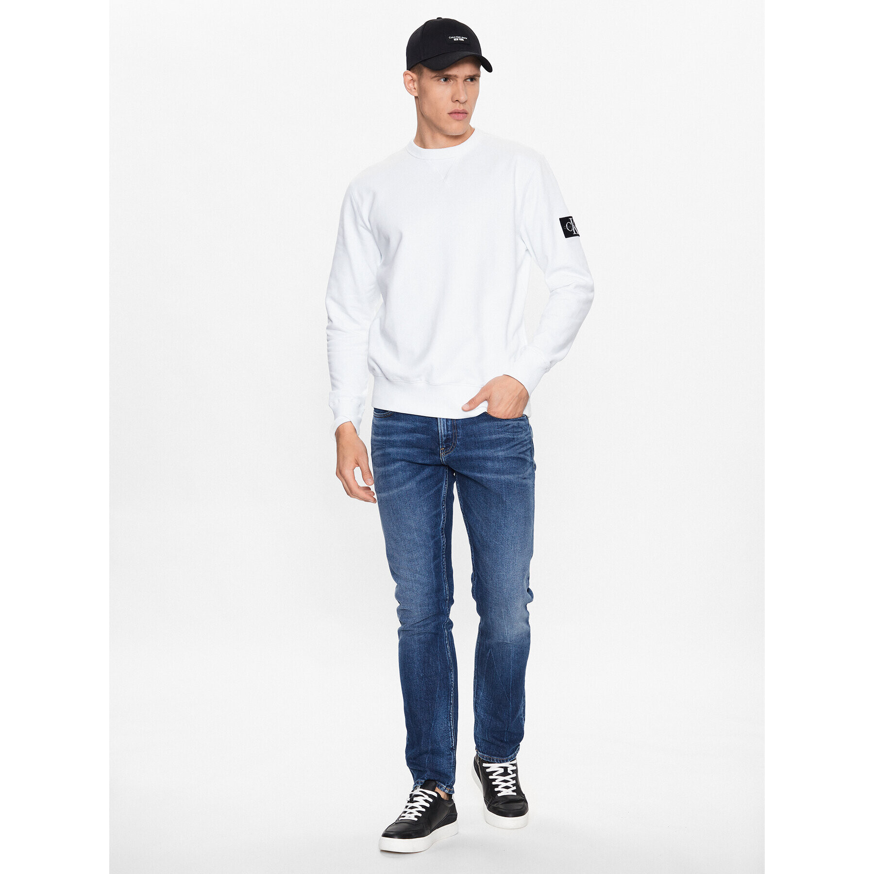 Calvin Klein Jeans Суитшърт J30J323426 Бял Regular Fit - Pepit.bg