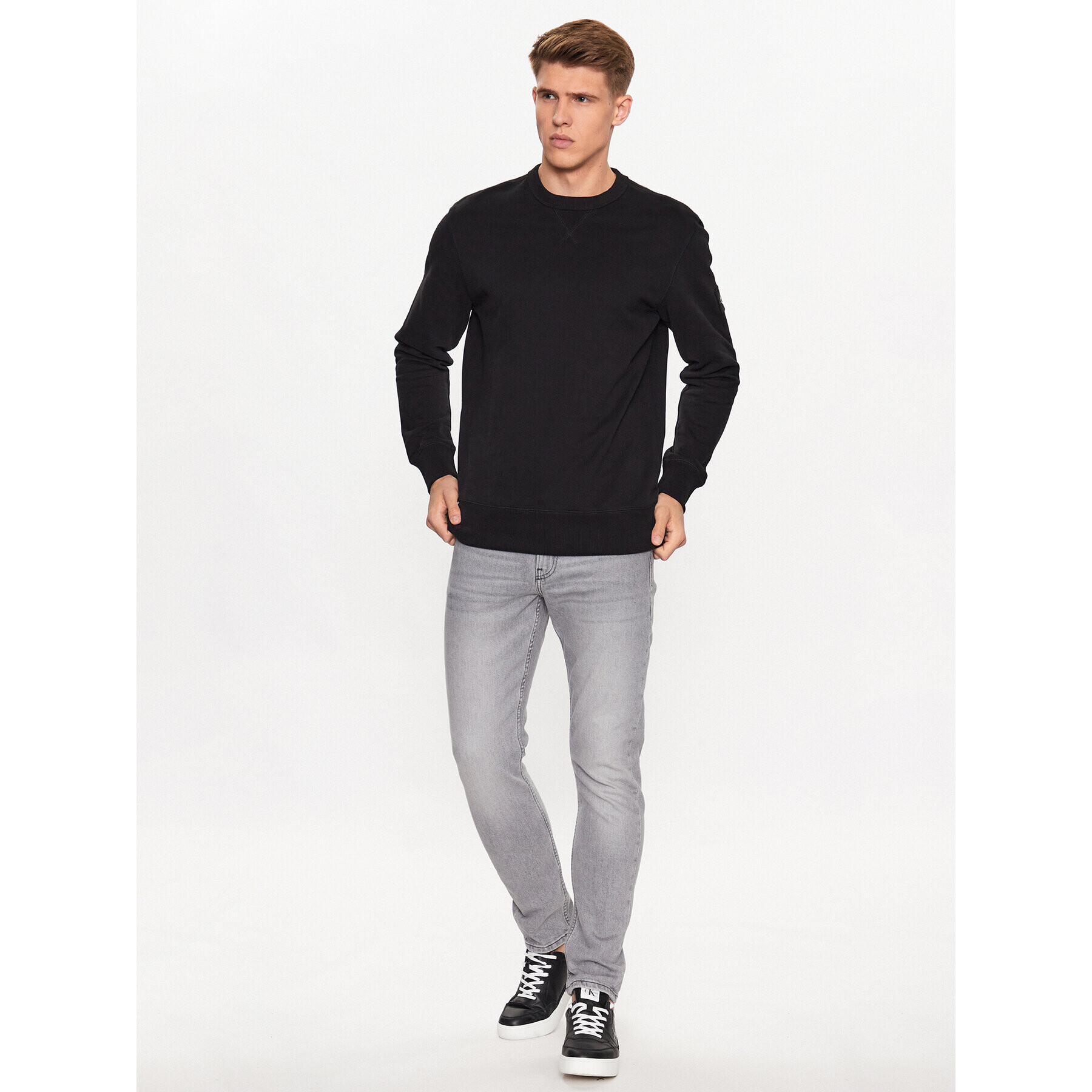 Calvin Klein Jeans Суитшърт J30J323426 Черен Regular Fit - Pepit.bg