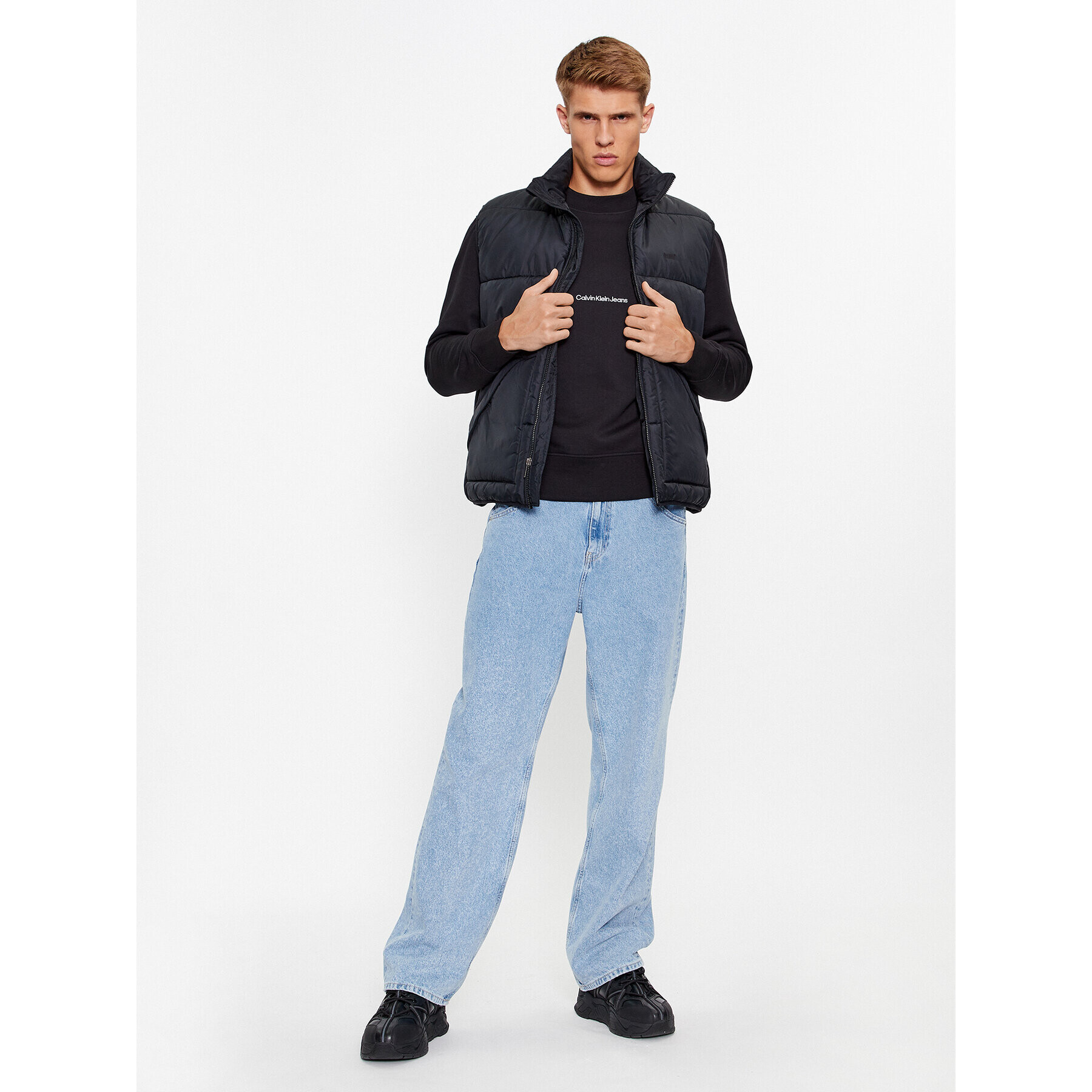 Calvin Klein Jeans Суитшърт J30J324116 Черен Relaxed Fit - Pepit.bg