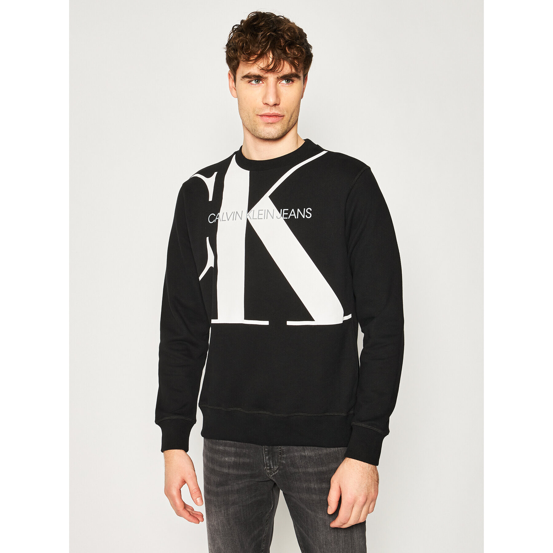 Calvin Klein Jeans Суитшърт Organic Cotton Logo J30J315293 Черен Regular Fit - Pepit.bg