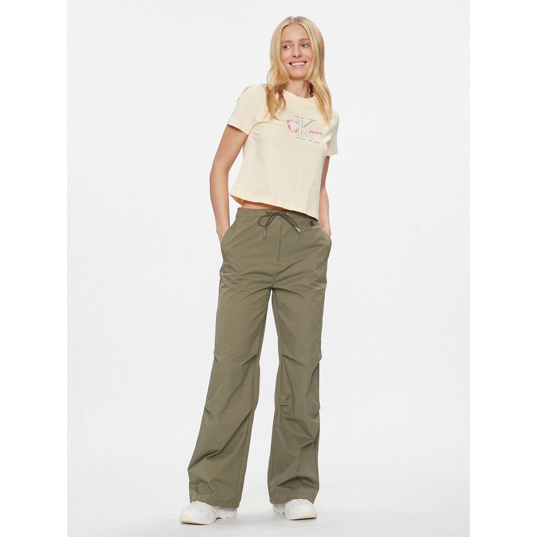 Calvin Klein Jeans Текстилни панталони Parachute Pant J20J222609 Каки Regular Fit - Pepit.bg