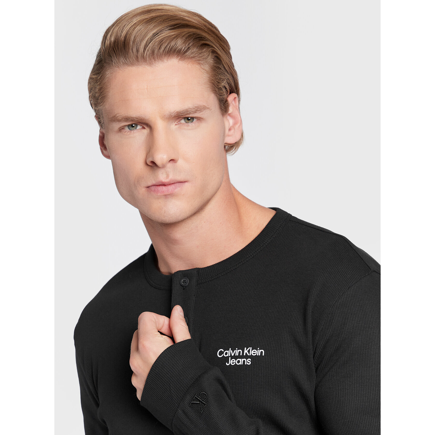 Calvin Klein Jeans Тениска с дълъг ръкав J30J321703 Черен Slim Fit - Pepit.bg