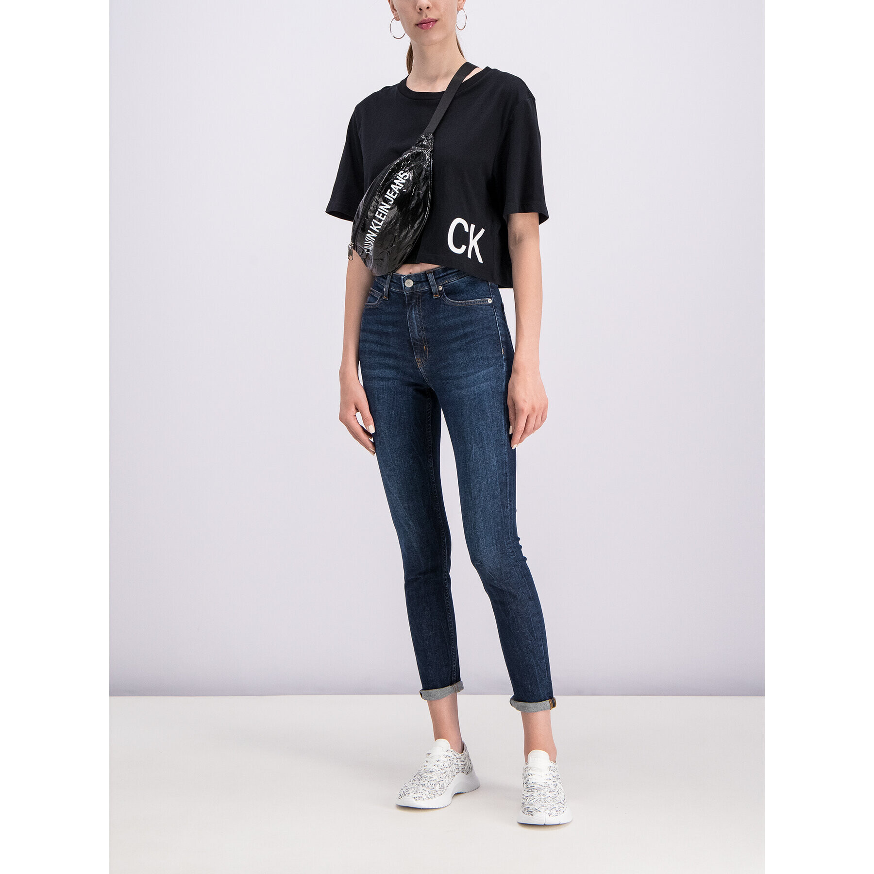 Calvin Klein Jeans Тишърт Boyfriend J20J211509 Черен Oversize - Pepit.bg