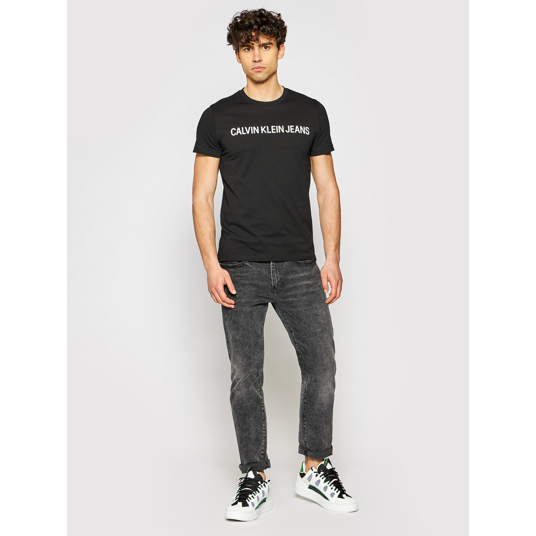 Calvin Klein Jeans Тишърт Core Institutional Logo J30J307855 Черен Regular Fit - Pepit.bg