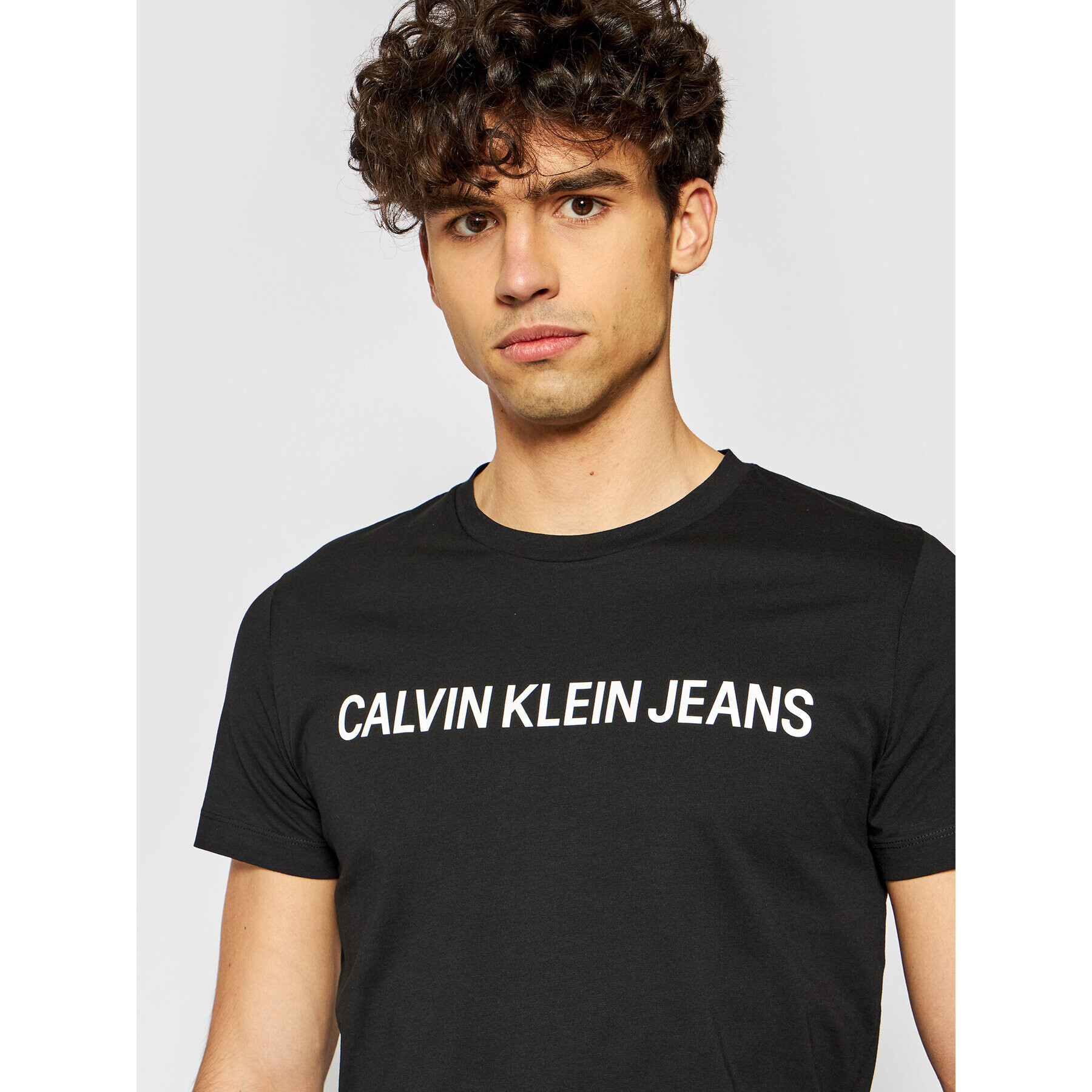 Calvin Klein Jeans Тишърт Core Institutional Logo J30J307855 Черен Regular Fit - Pepit.bg
