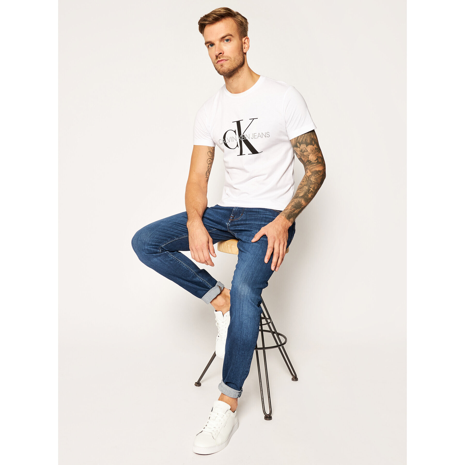 Calvin Klein Jeans Тишърт Core Monogram Logo J30J314314 Бял Regular Fit - Pepit.bg