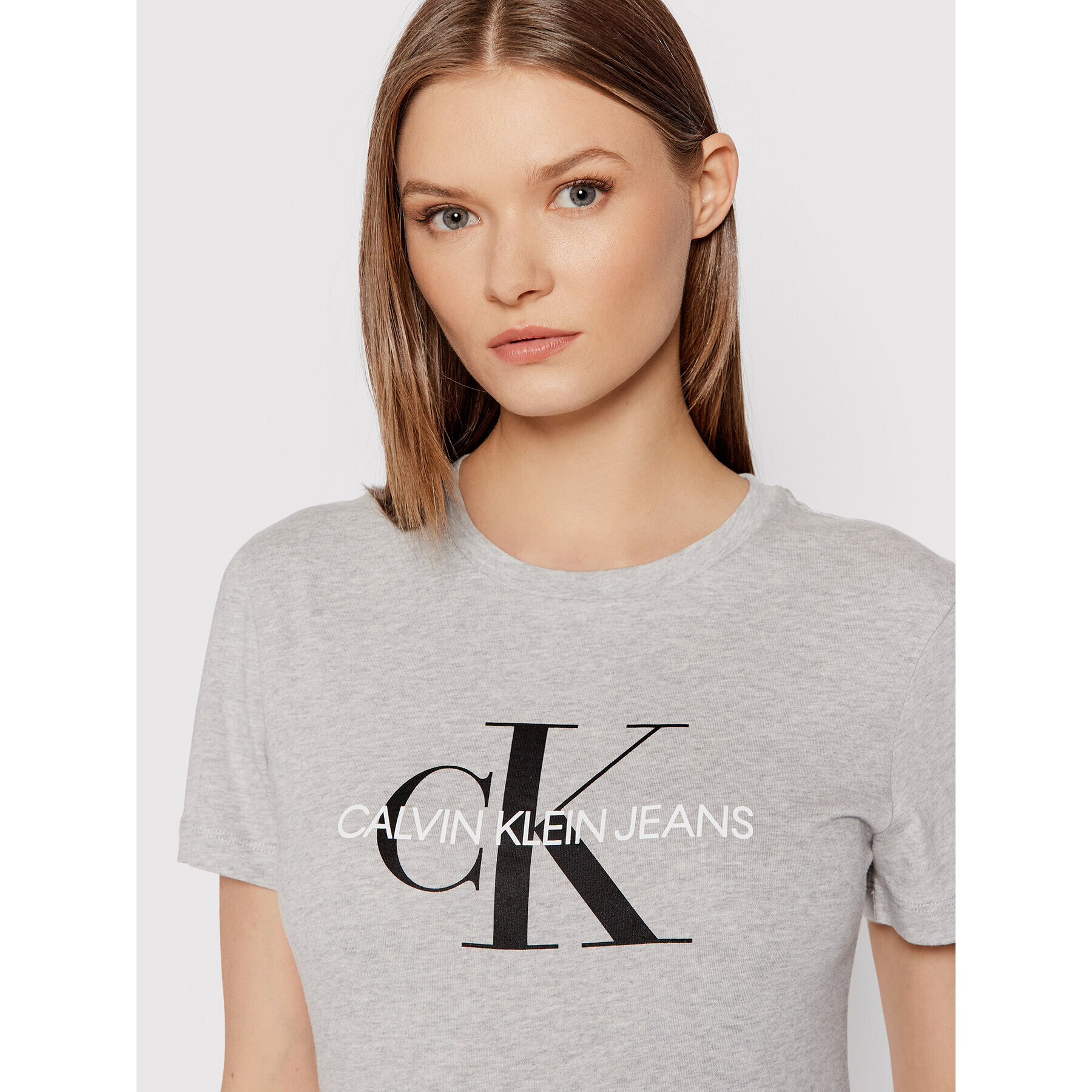 Calvin Klein Jeans Тишърт J20J207878 Сив Regular Fit - Pepit.bg