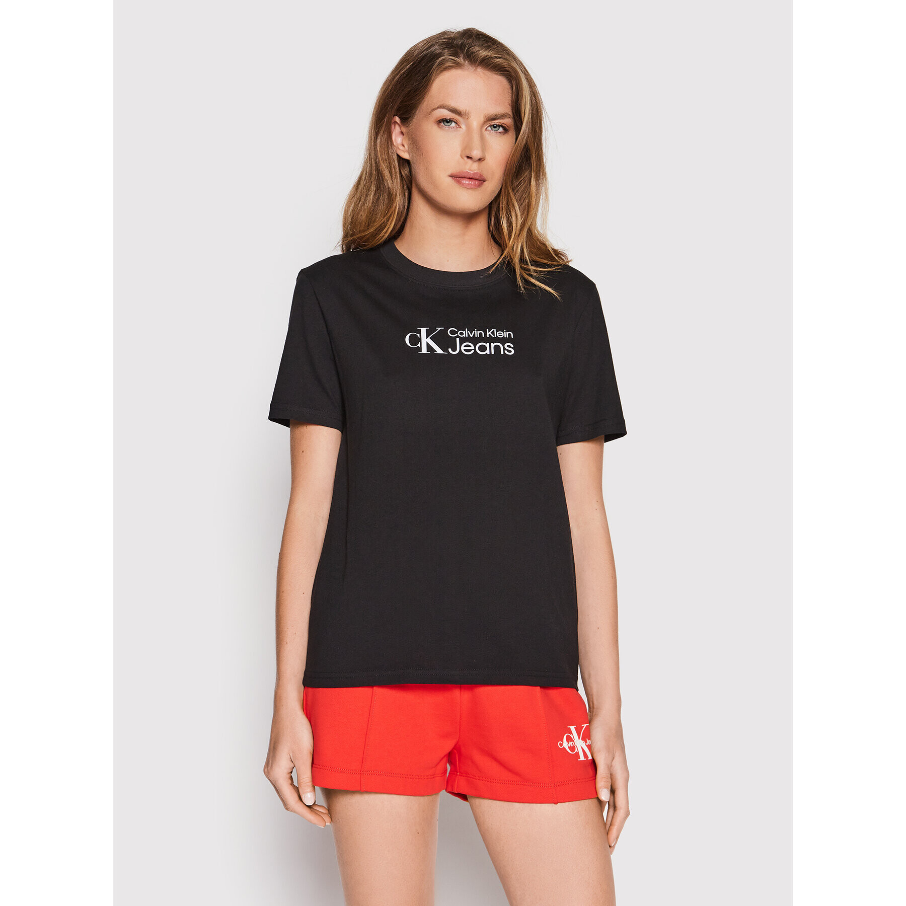 Calvin Klein Jeans Тишърт J20J218201 Черен Relaxed Fit - Pepit.bg