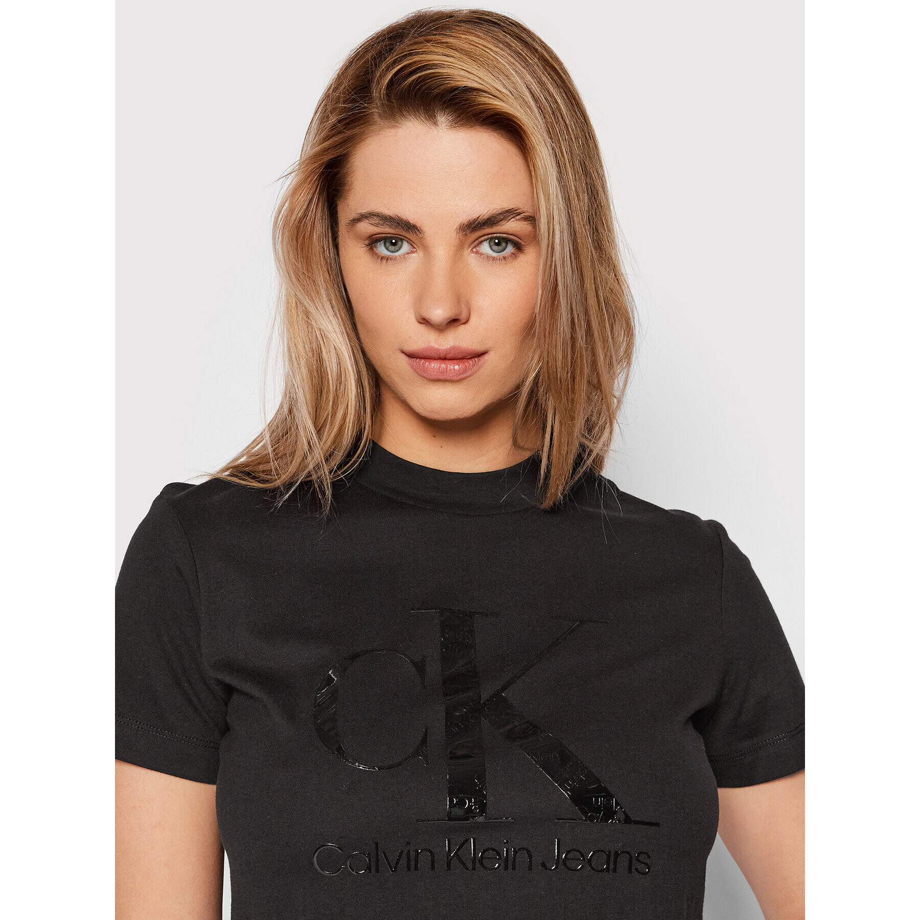 Calvin Klein Jeans Тишърт J20J218264 Черен Regular Fit - Pepit.bg