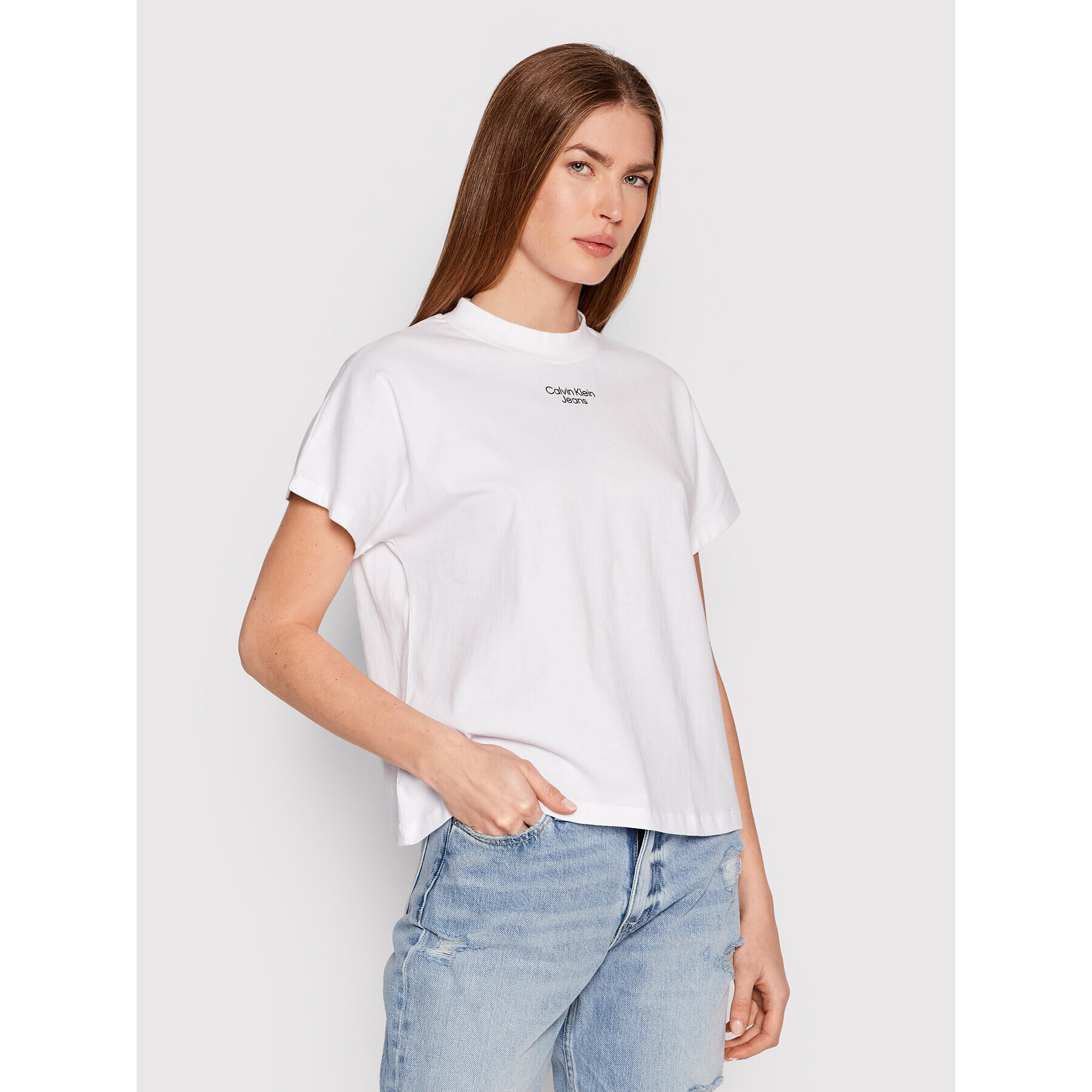 Calvin Klein Jeans Тишърт J20J218708 Бял Relaxed Fit - Pepit.bg