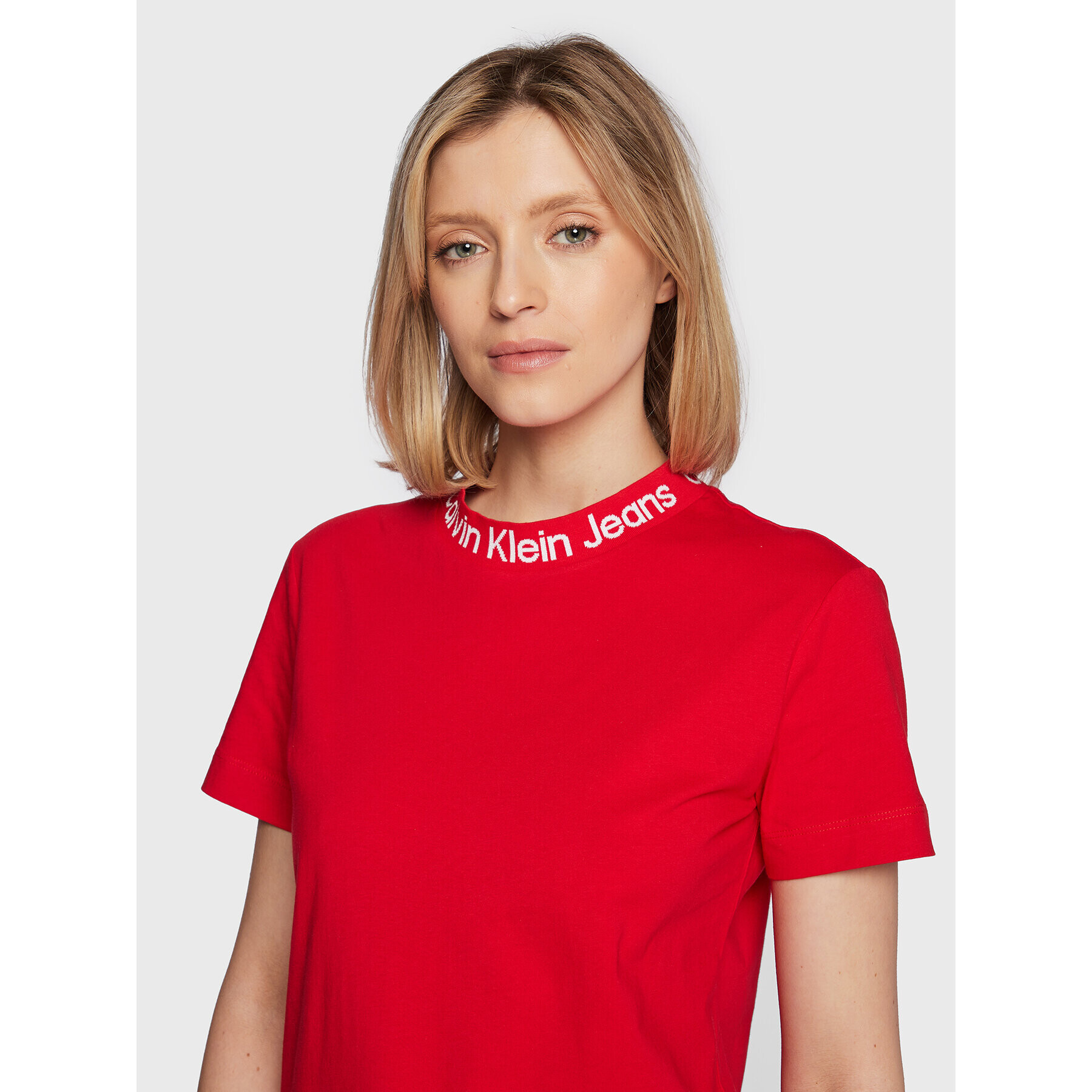 Calvin Klein Jeans Тишърт J20J219944 Червен Regular Fit - Pepit.bg