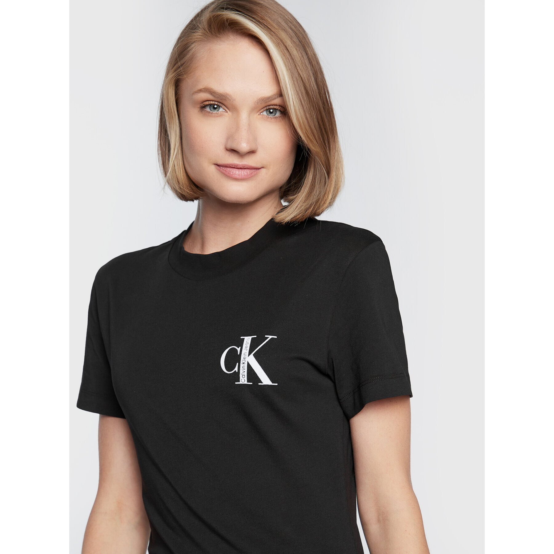 Calvin Klein Jeans Тишърт J20J220478 Черен Regular Fit - Pepit.bg