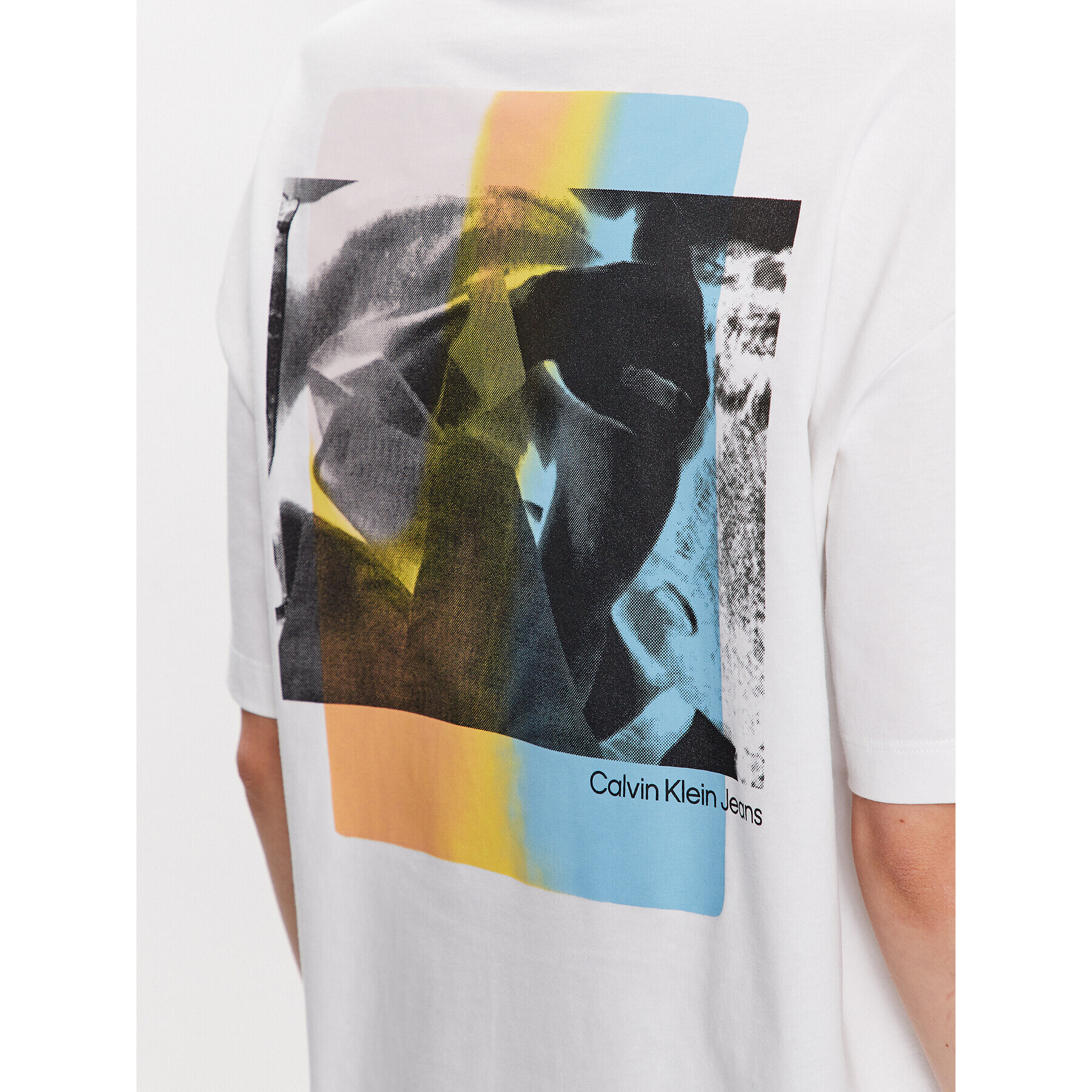 Calvin Klein Jeans Тишърт J20J221629 Бял Regular Fit - Pepit.bg
