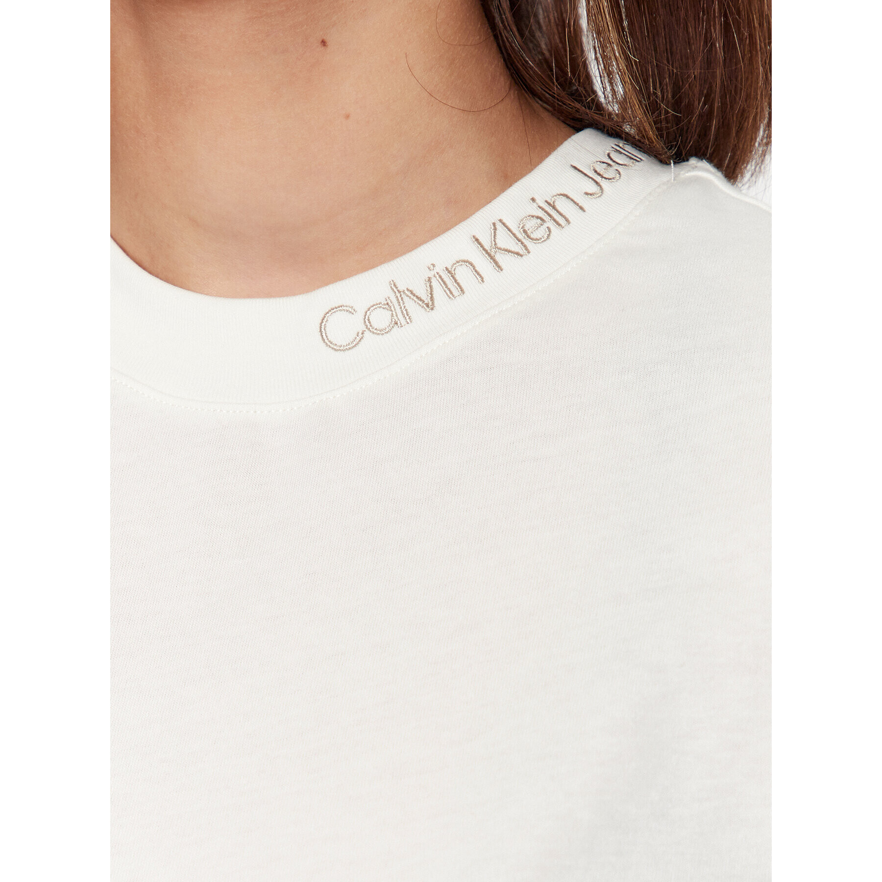 Calvin Klein Jeans Тишърт J20J222015 Екрю Regular Fit - Pepit.bg