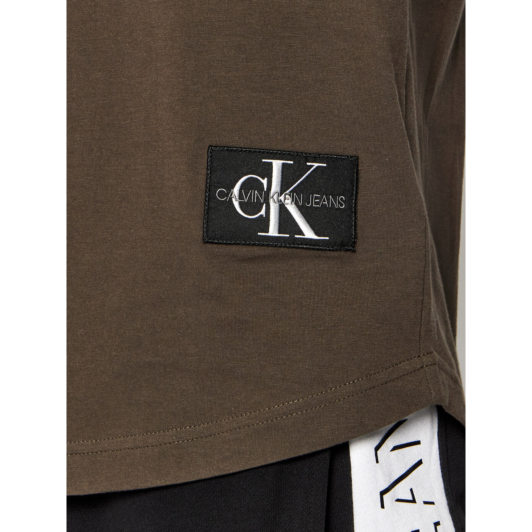 Calvin Klein Jeans Тишърт J30J315319 Кафяв Regular Fit - Pepit.bg