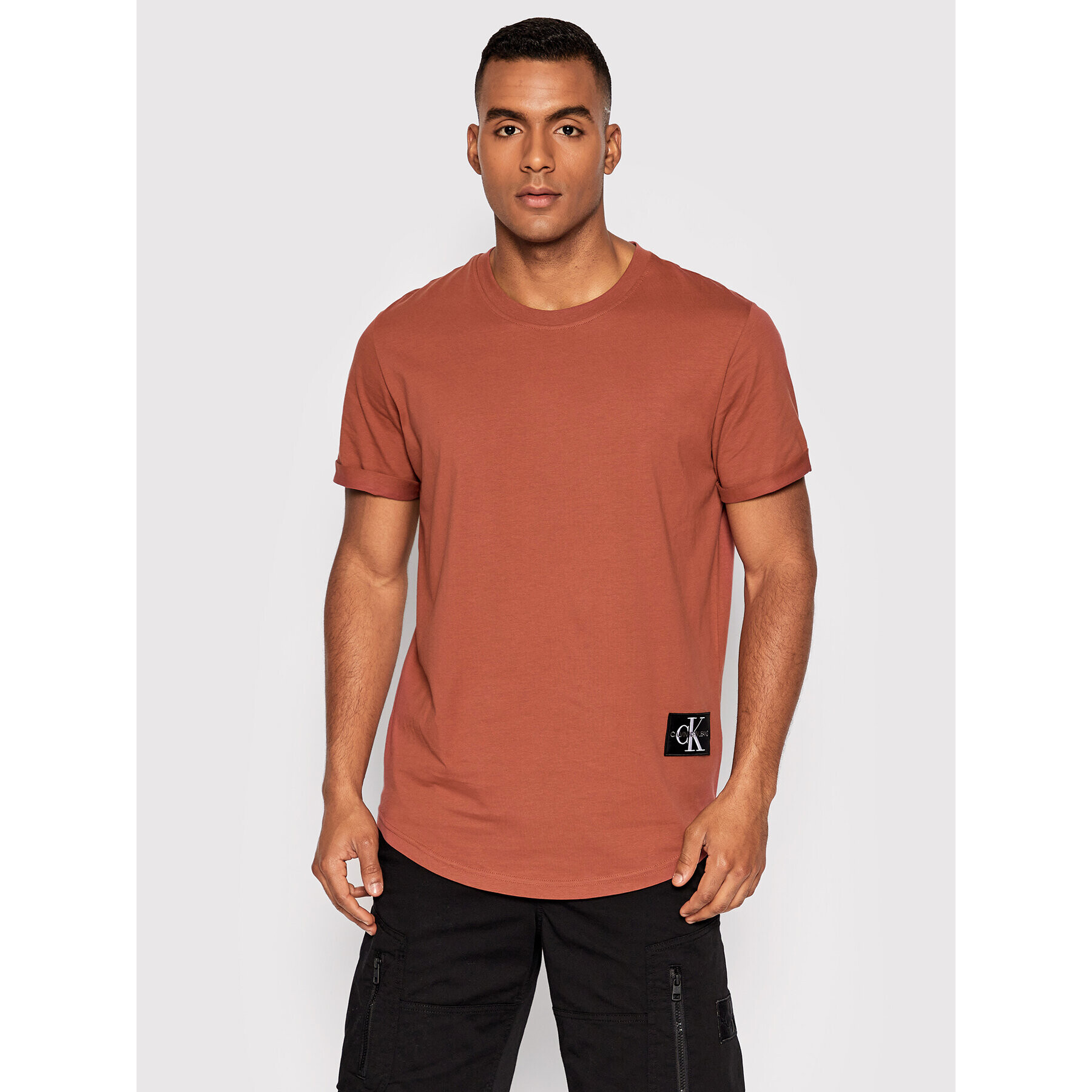 Calvin Klein Jeans Тишърт J30J315319 Кафяв Regular Fit - Pepit.bg