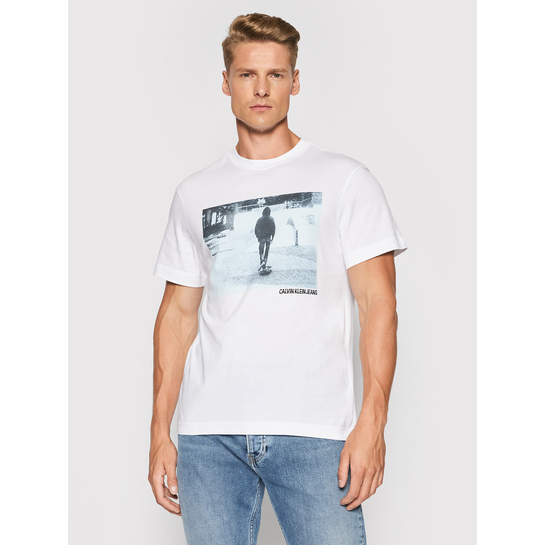 Calvin Klein Jeans Тишърт J30J317465 Бял Regular Fit - Pepit.bg