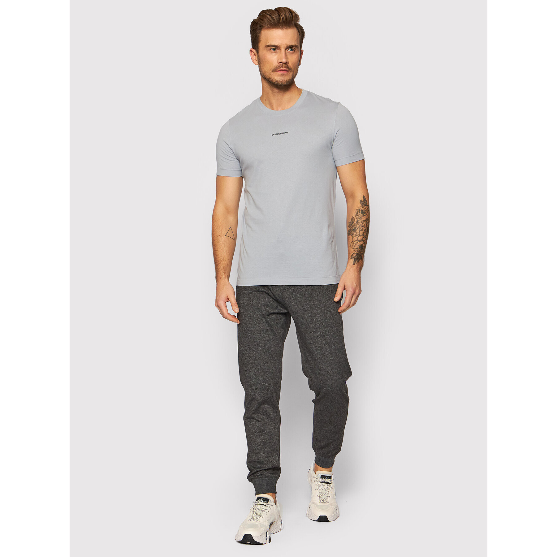 Calvin Klein Jeans Тишърт J30J318067 Сив Slim Fit - Pepit.bg