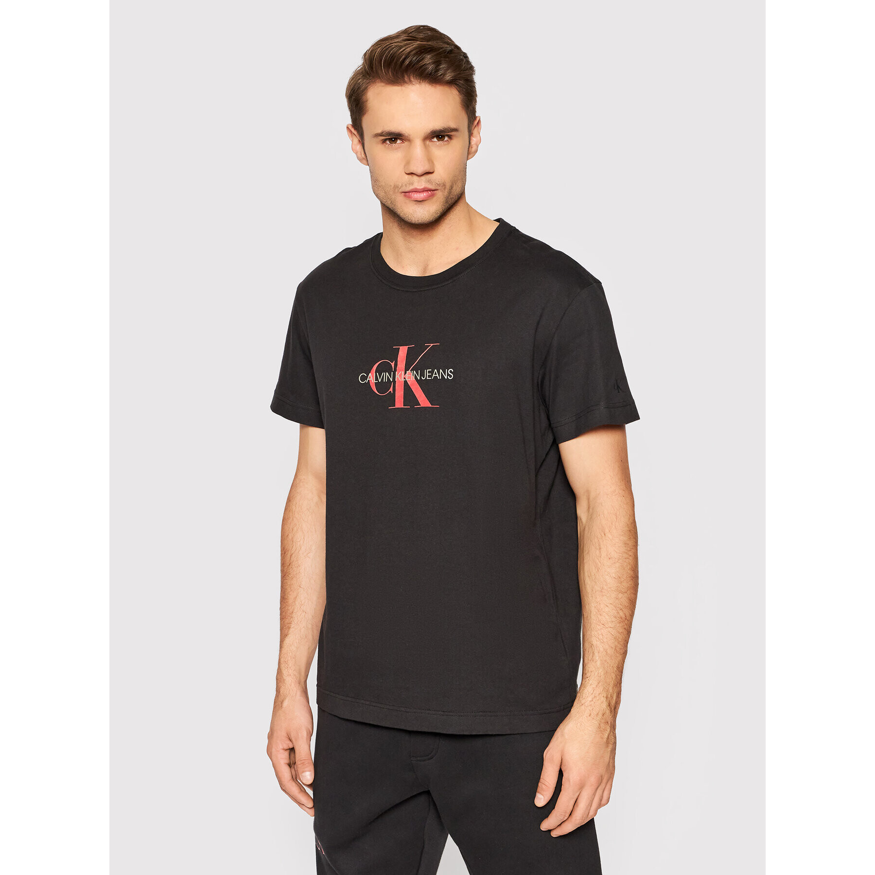 Calvin Klein Jeans Тишърт J30J318691 Черен Regular Fit - Pepit.bg