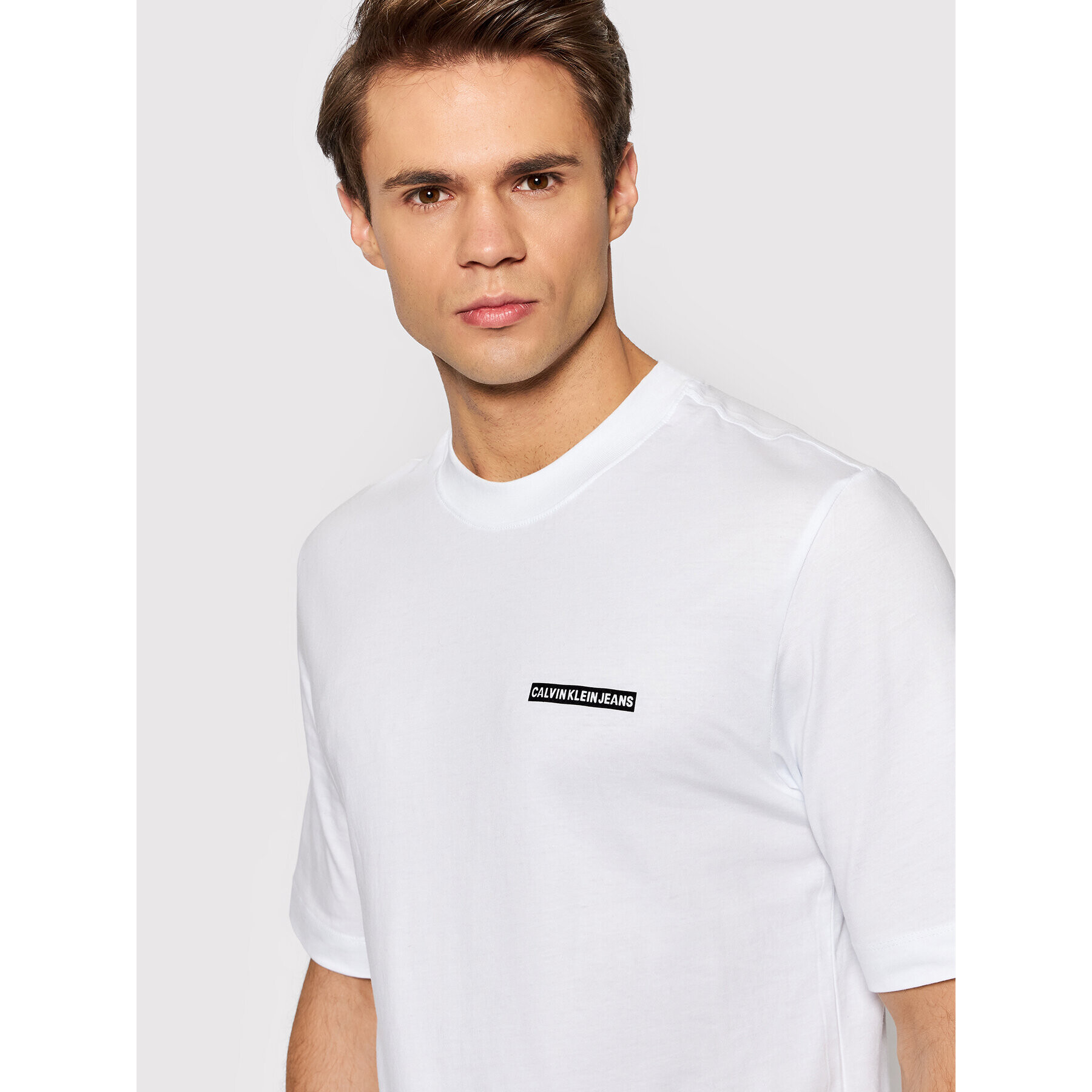 Calvin Klein Jeans Тишърт J30J319315 Бял Regular Fit - Pepit.bg