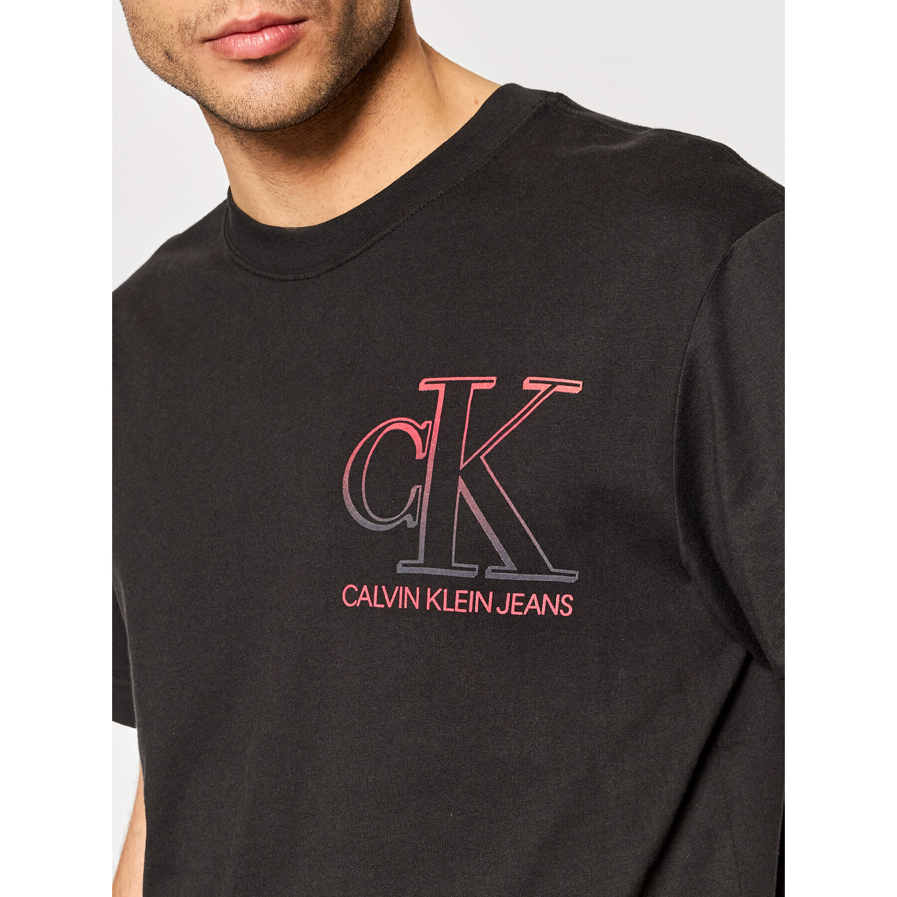 Calvin Klein Jeans Тишърт J30J319380 Черен Regular Fit - Pepit.bg