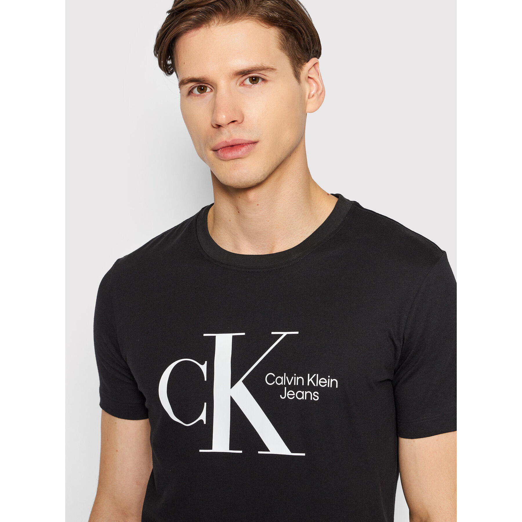 Calvin Klein Jeans Тишърт J30J320189 Черен Regular Fit - Pepit.bg