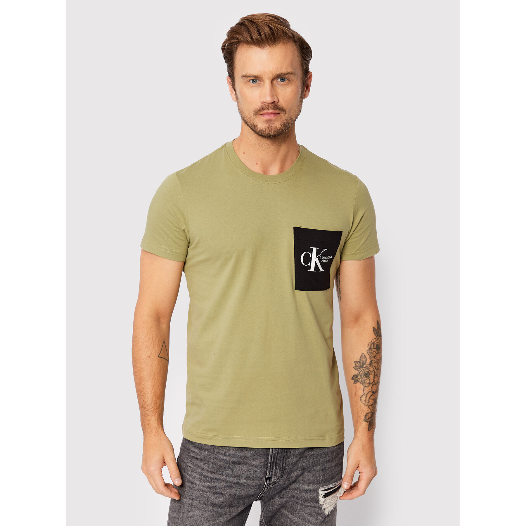 Calvin Klein Jeans Тишърт J30J320192 Зелен Regular Fit - Pepit.bg