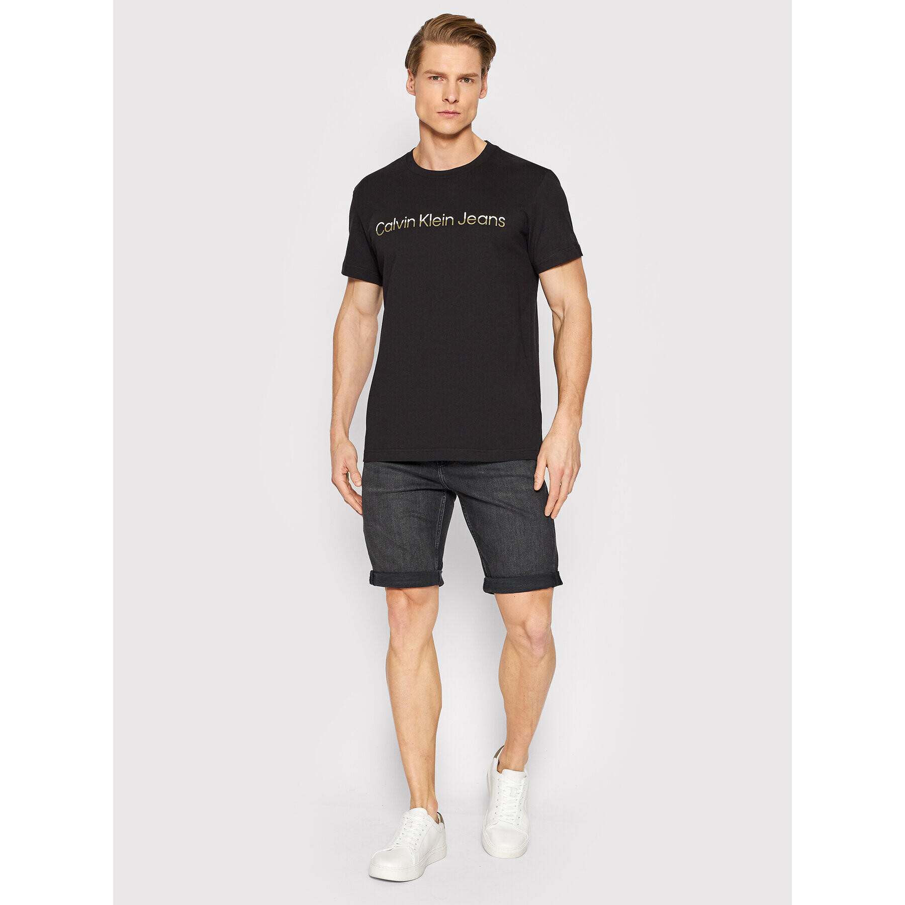 Calvin Klein Jeans Тишърт J30J320194 Черен Regular Fit - Pepit.bg