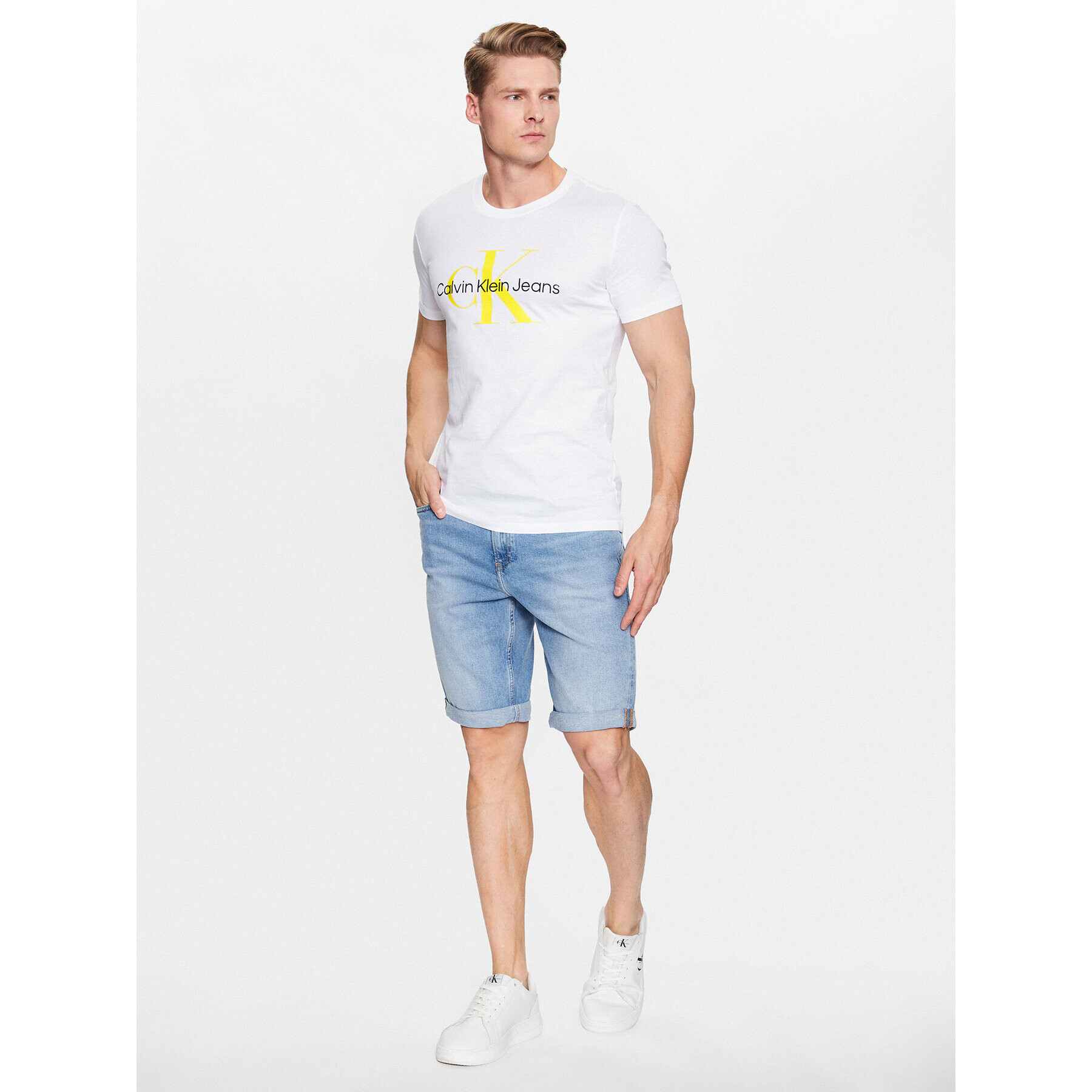 Calvin Klein Jeans Тишърт J30J320806 Бял Regular Fit - Pepit.bg