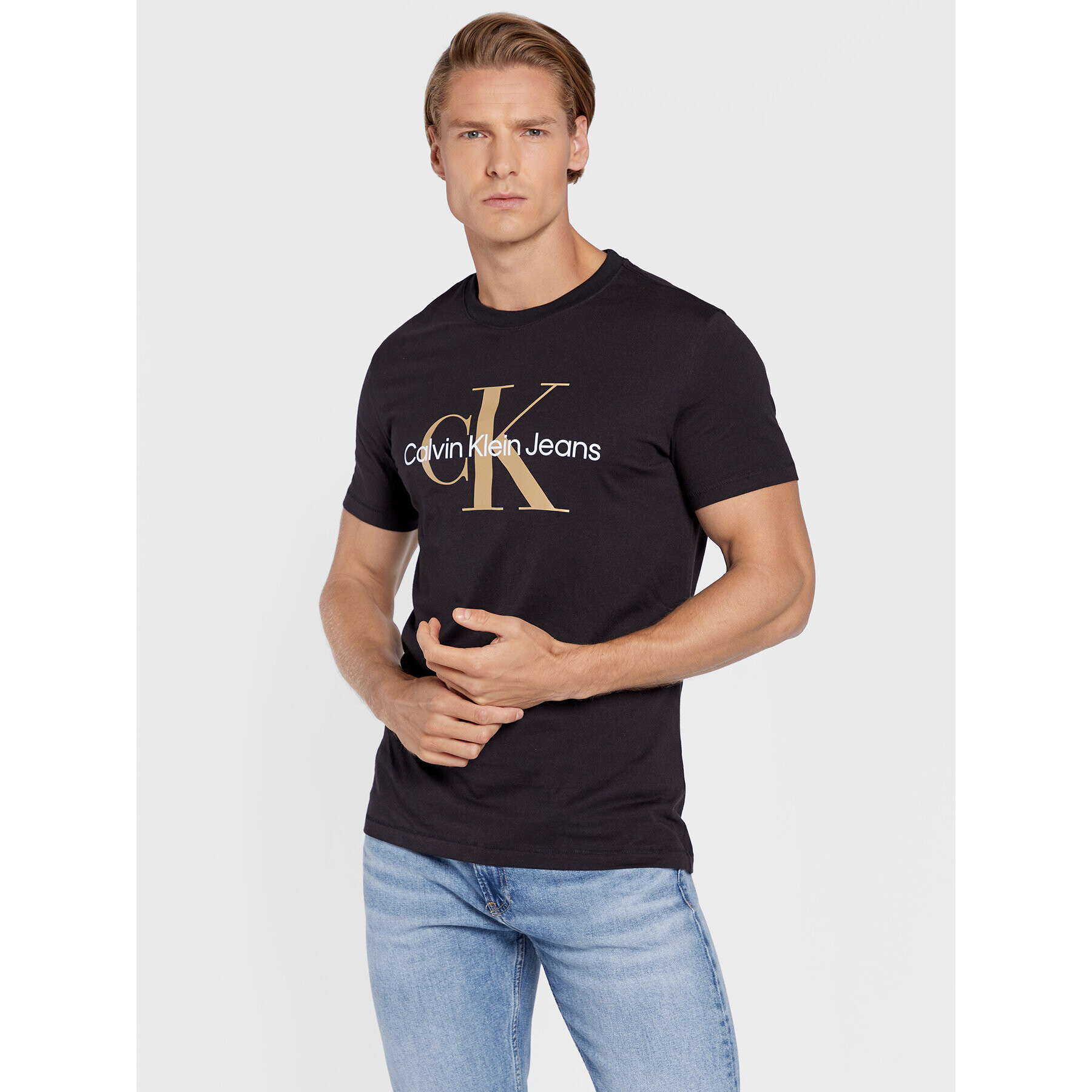 Calvin Klein Jeans Тишърт J30J320806 Черен Regular Fit - Pepit.bg