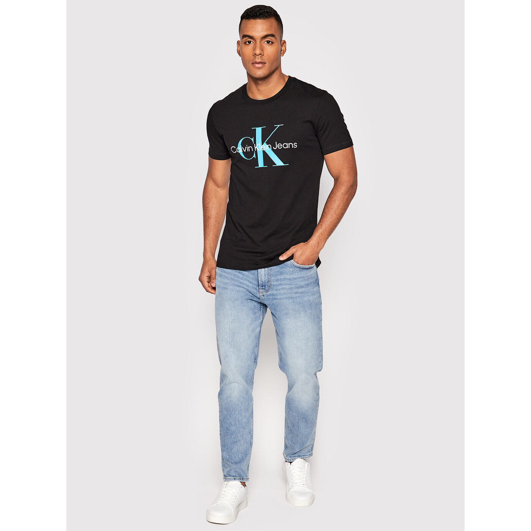 Calvin Klein Jeans Тишърт J30J320806 Черен Slim Fit - Pepit.bg