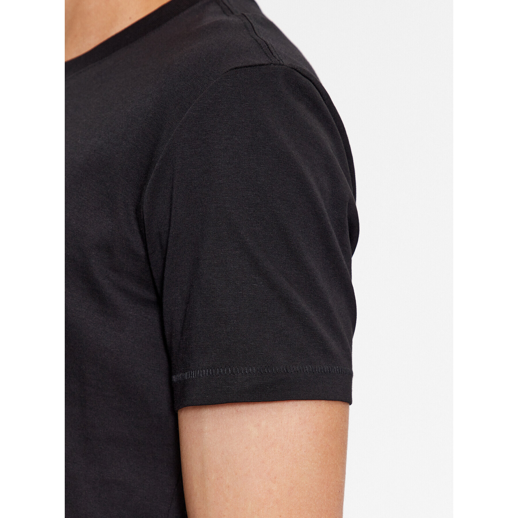 Calvin Klein Jeans Тишърт J30J320806 Черен Slim Fit - Pepit.bg