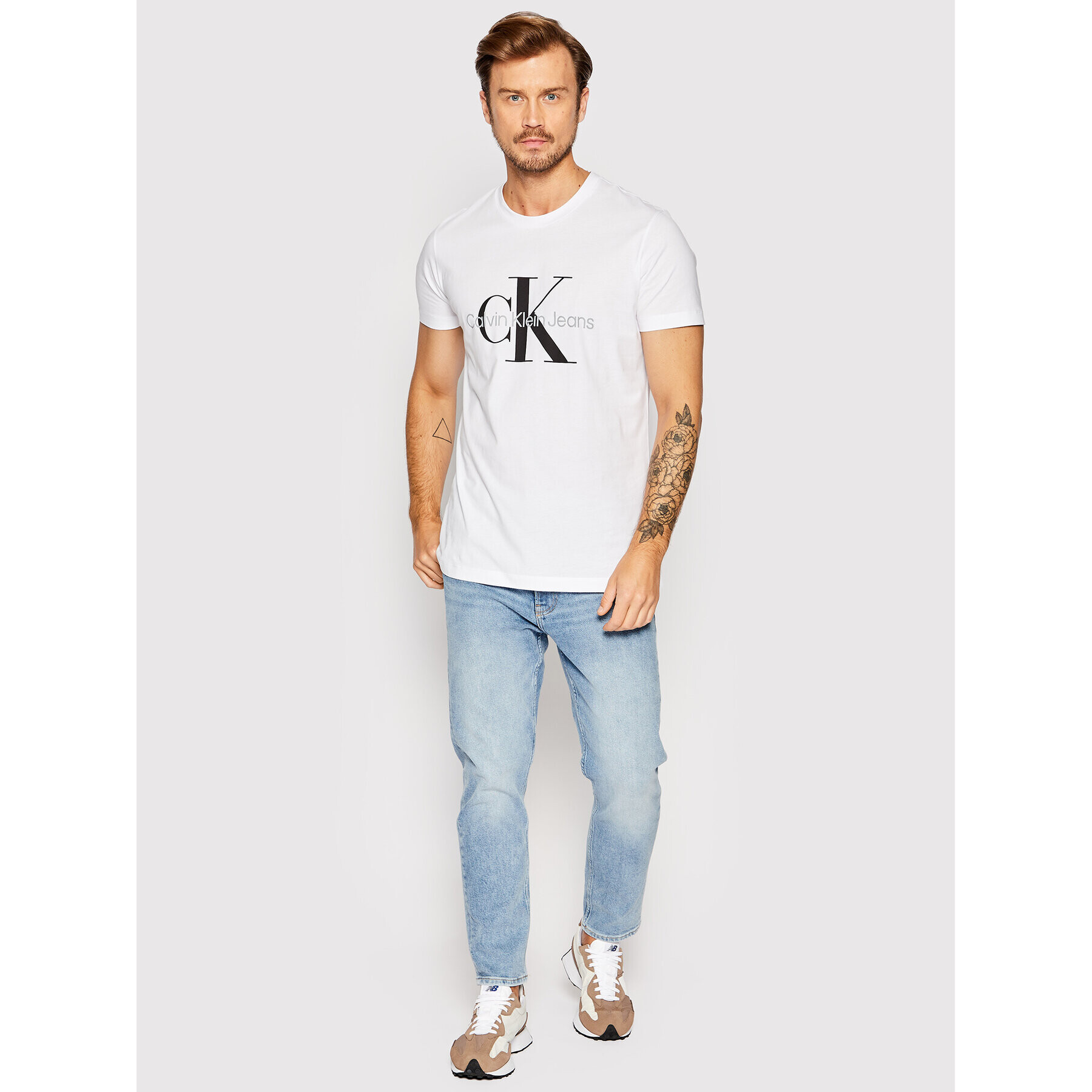 Calvin Klein Jeans Тишърт J30J320935 Бял Slim Fit - Pepit.bg