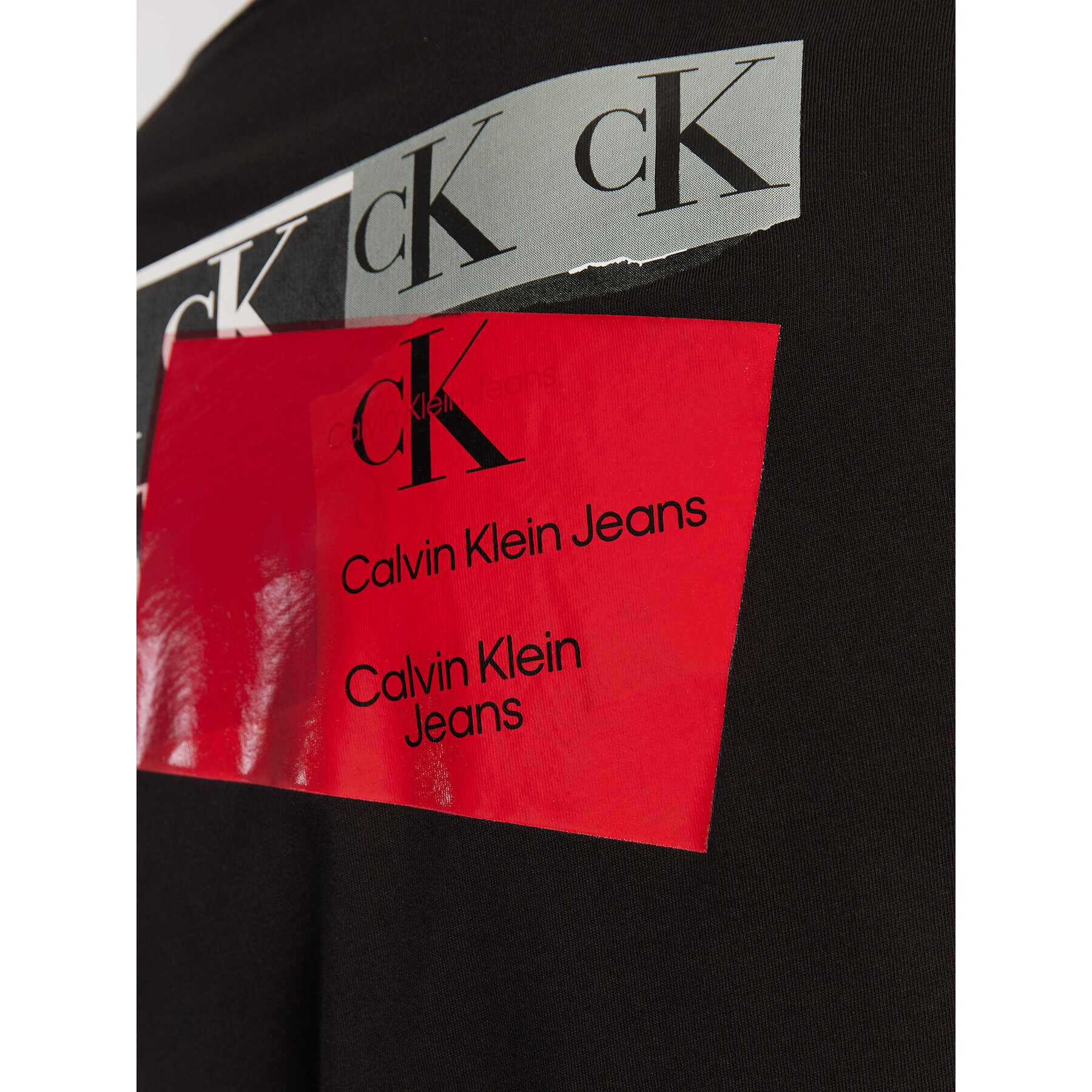 Calvin Klein Jeans Тишърт J30J322673 Черен Regular Fit - Pepit.bg