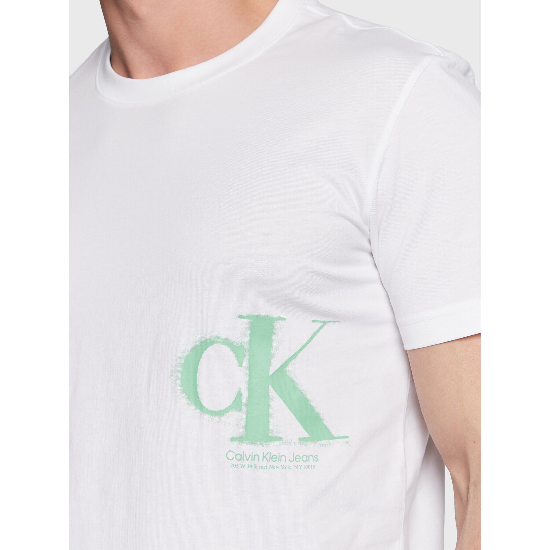 Calvin Klein Jeans Тишърт J30J322875 Бял Regular Fit - Pepit.bg