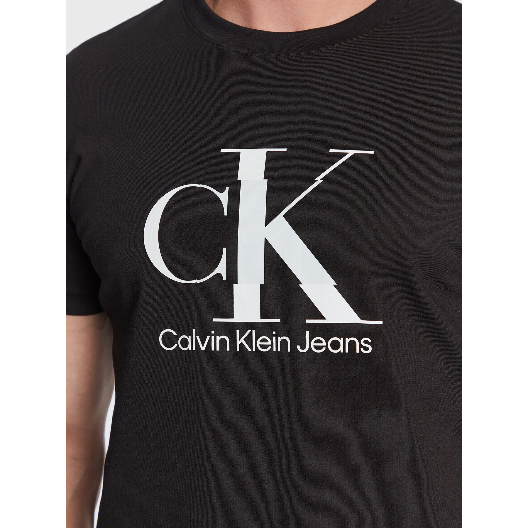 Calvin Klein Jeans Тишърт J30J323299 Черен Slim Fit - Pepit.bg