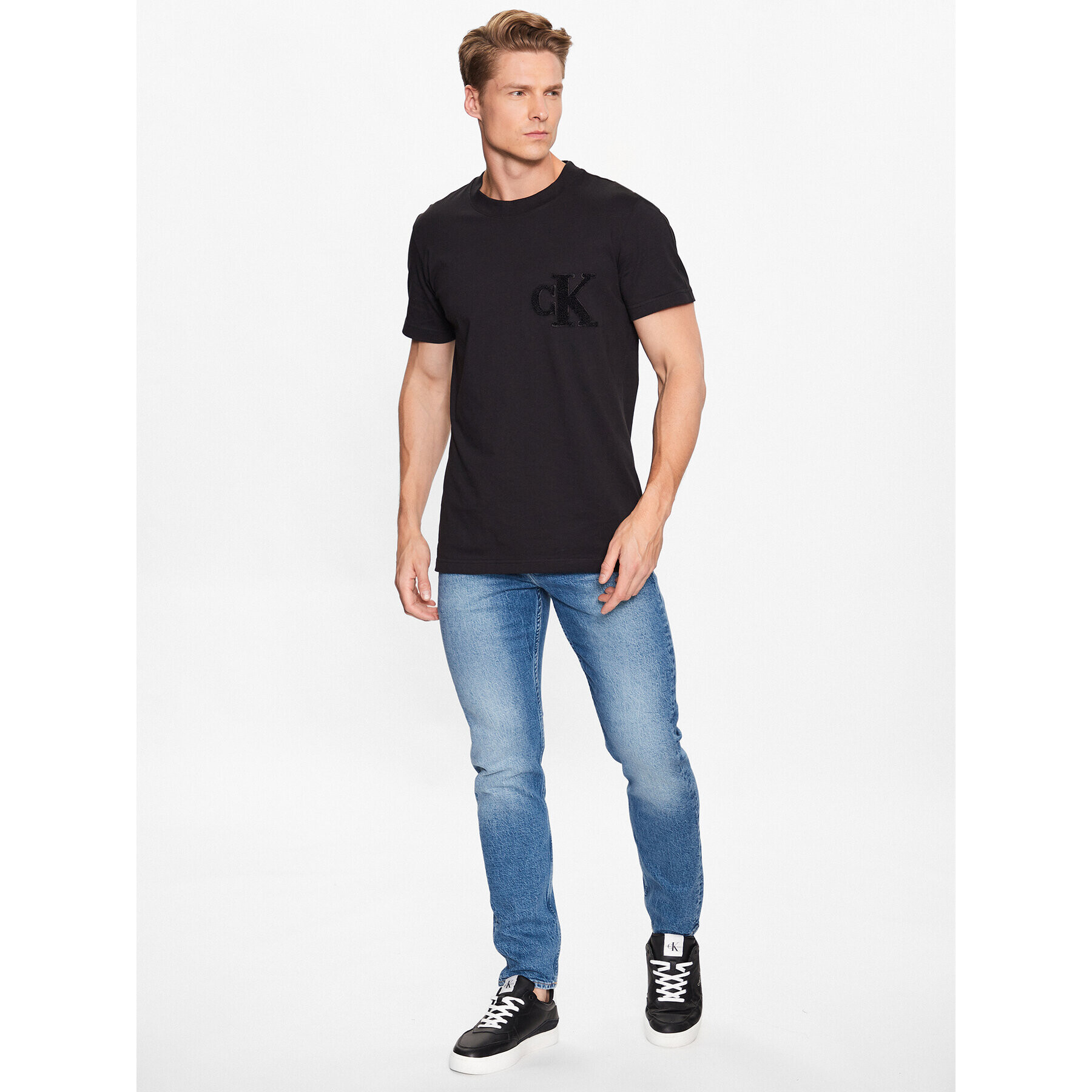 Calvin Klein Jeans Тишърт J30J323492 Черен Regular Fit - Pepit.bg
