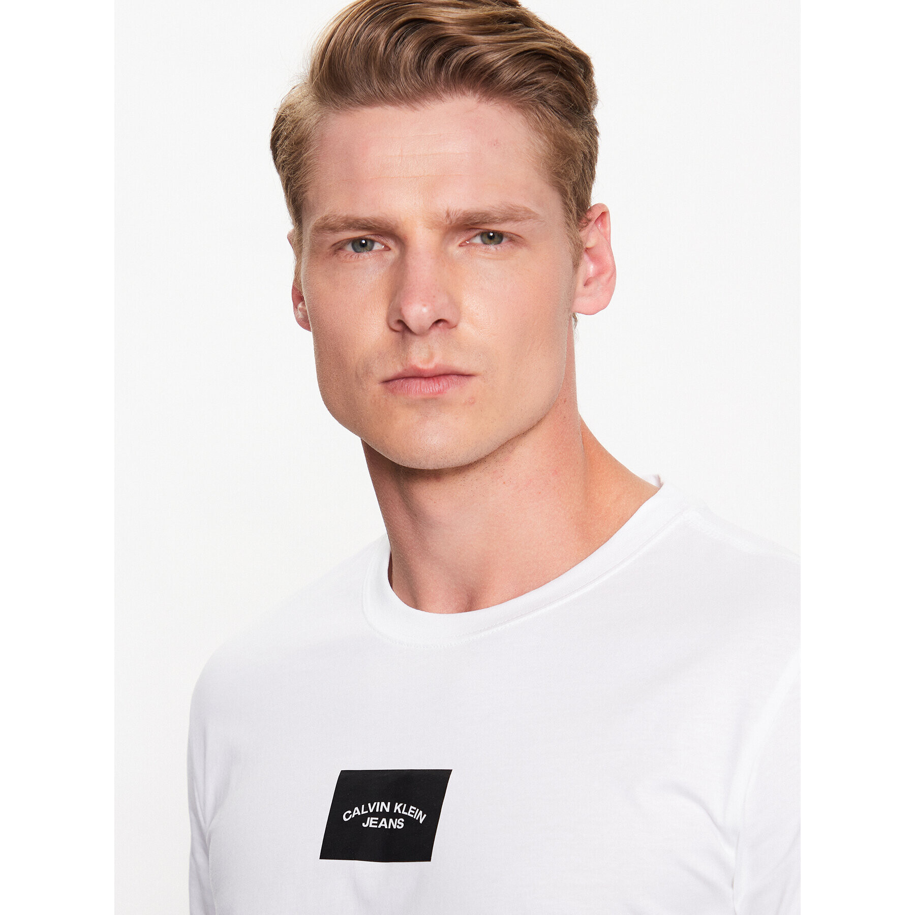 Calvin Klein Jeans Тишърт J30J323523 Бял Regular Fit - Pepit.bg